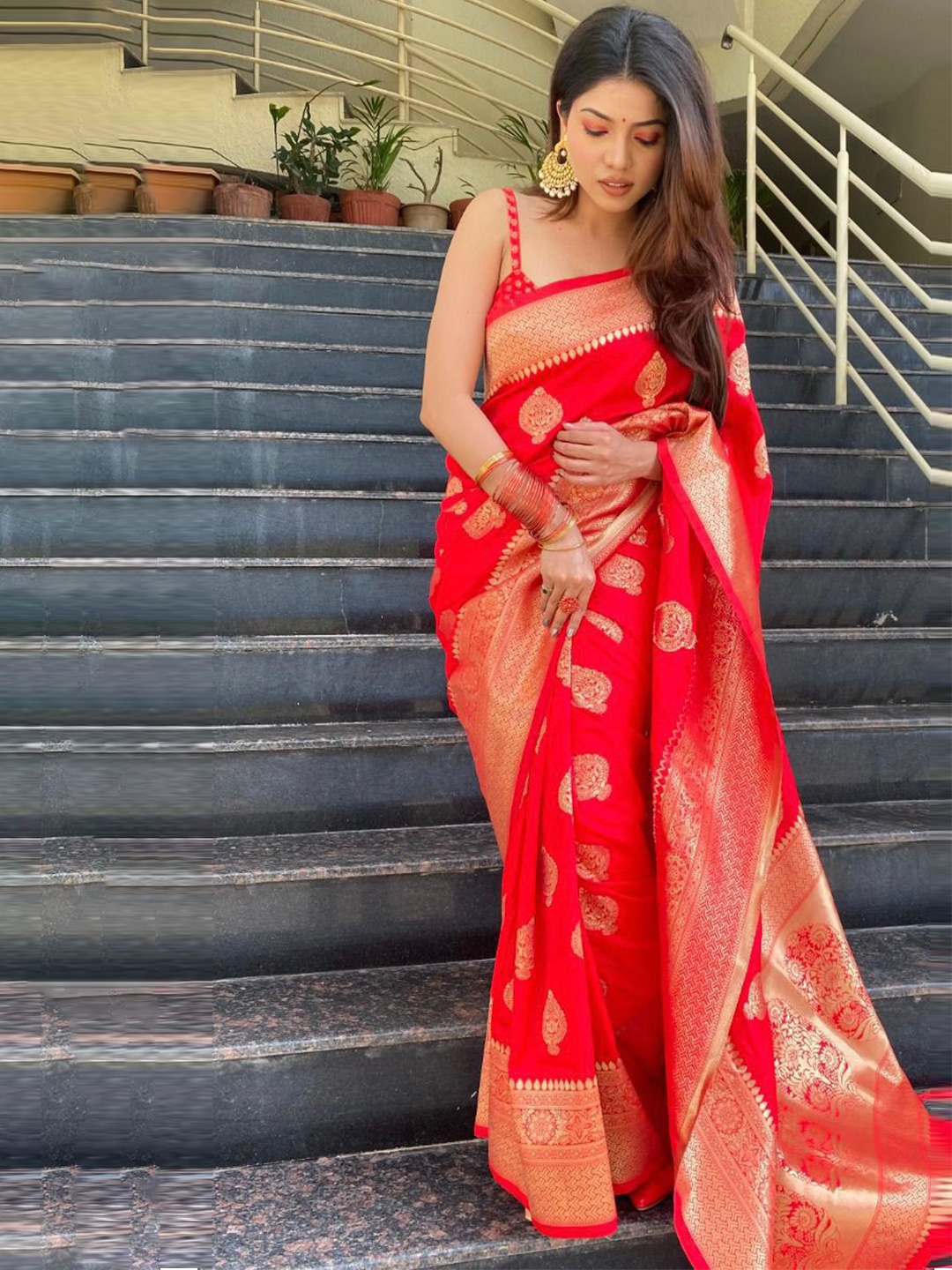 

Marziyaa Woven Design Zari Banarasi Saree, Red