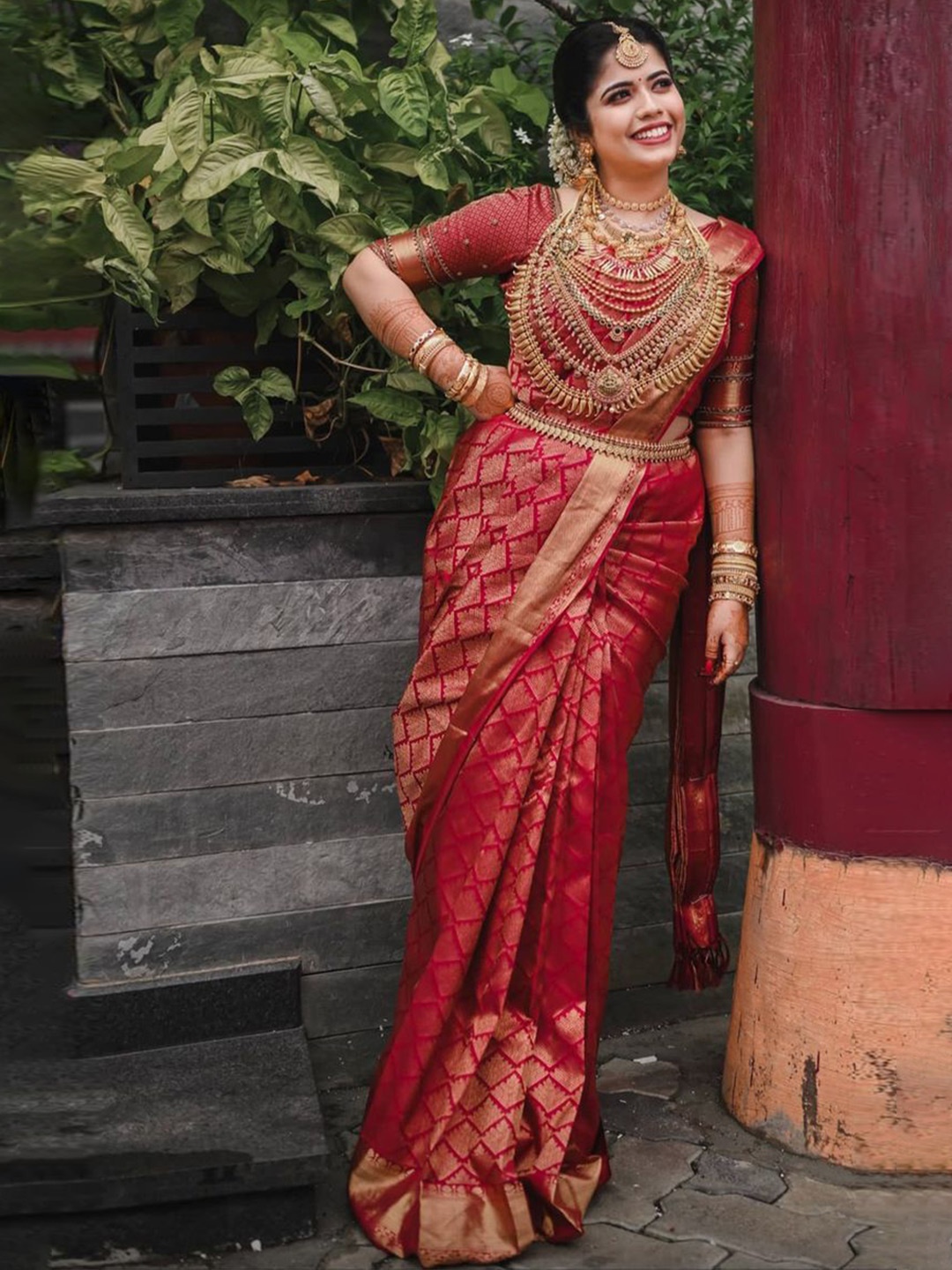 

Marziyaa Woven Design Zari Silk Cotton Banarasi Saree, Red