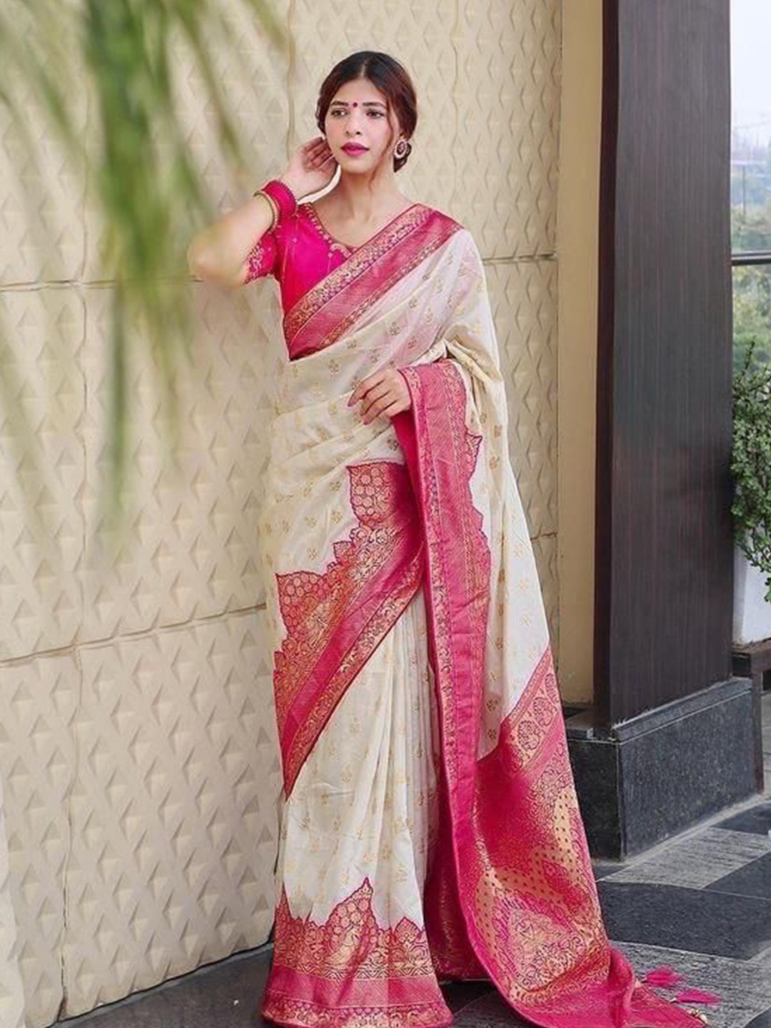 

Marziyaa Woven Design Zari Banarasi Saree, Cream