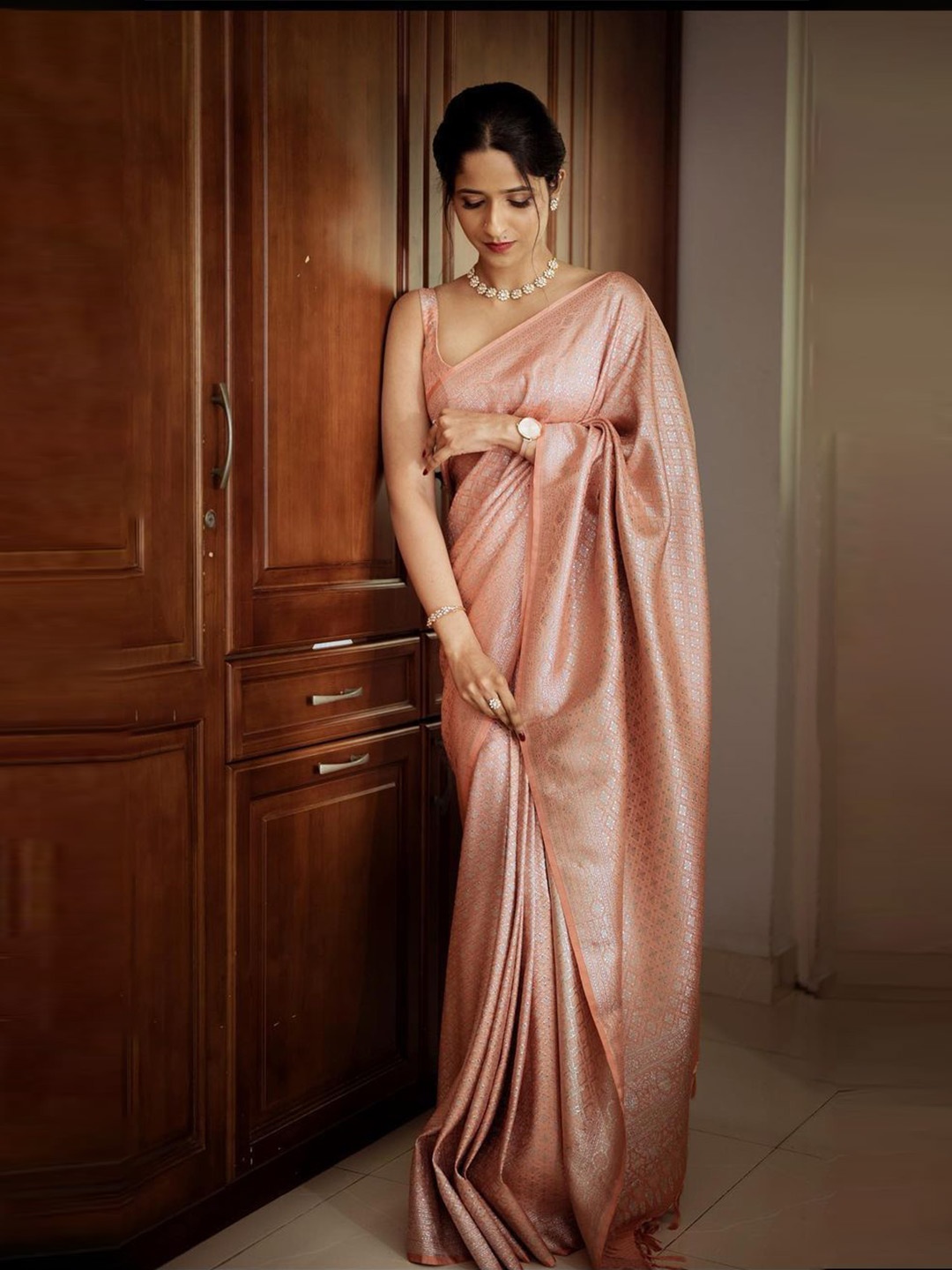 

Marziyaa Woven Design Zari Banarasi Saree, Peach