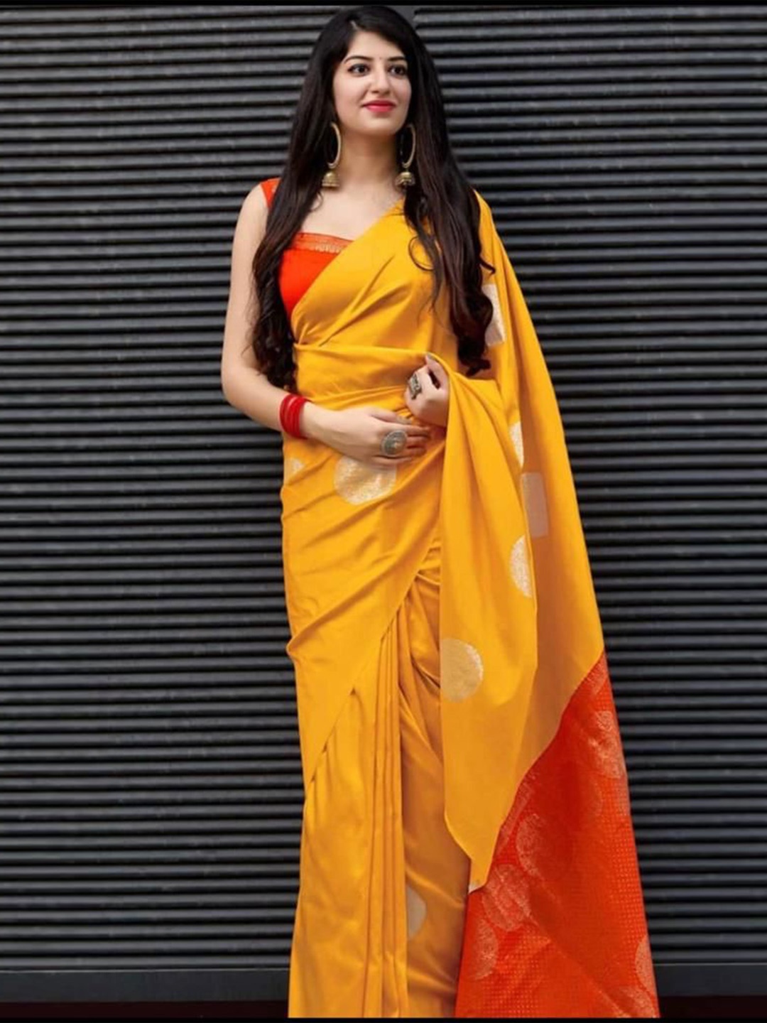 

Marziyaa Woven Design Zari Banarasi Saree, Yellow