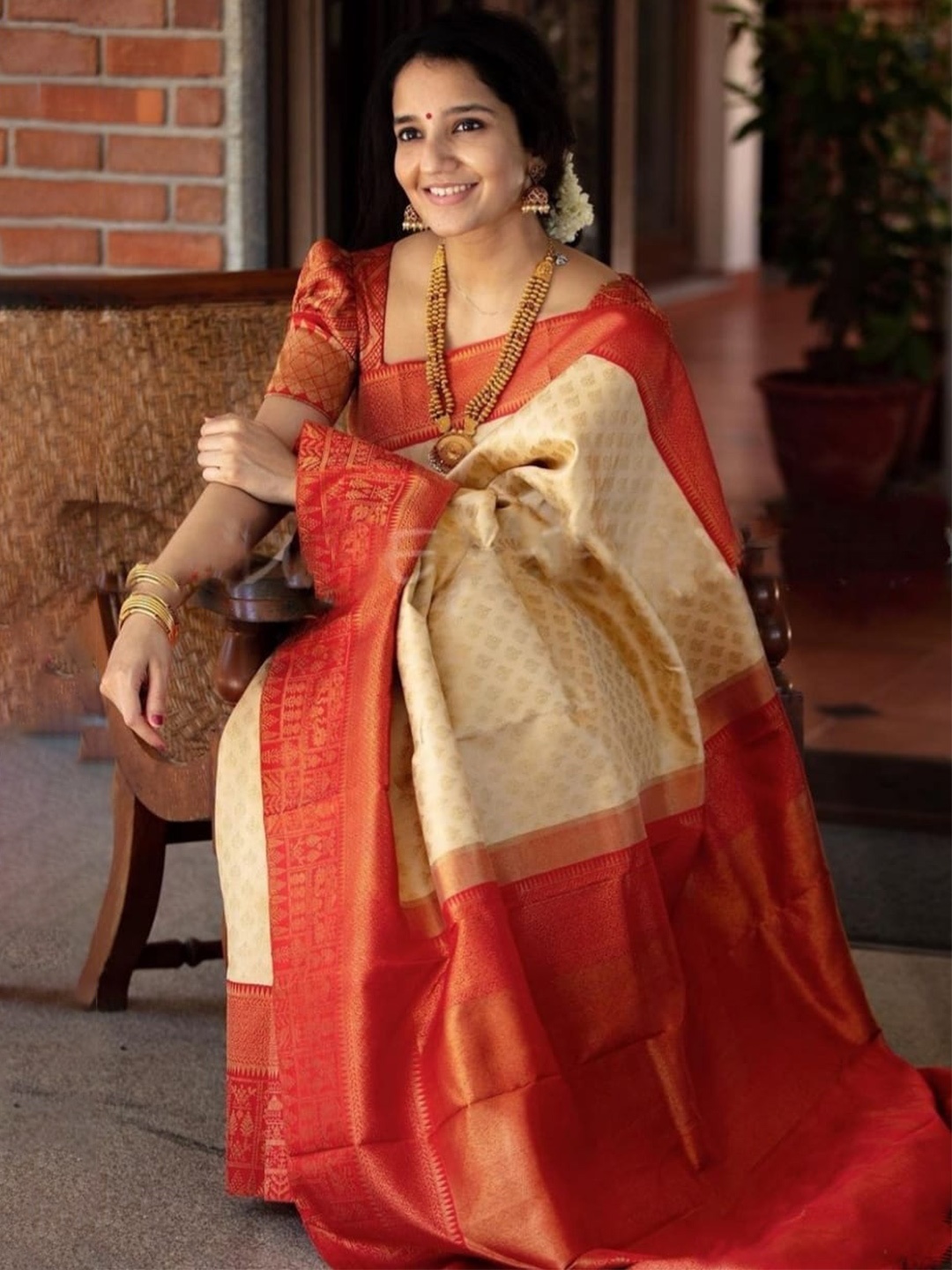 

Marziyaa Woven Design Zari Banarasi Saree, Cream