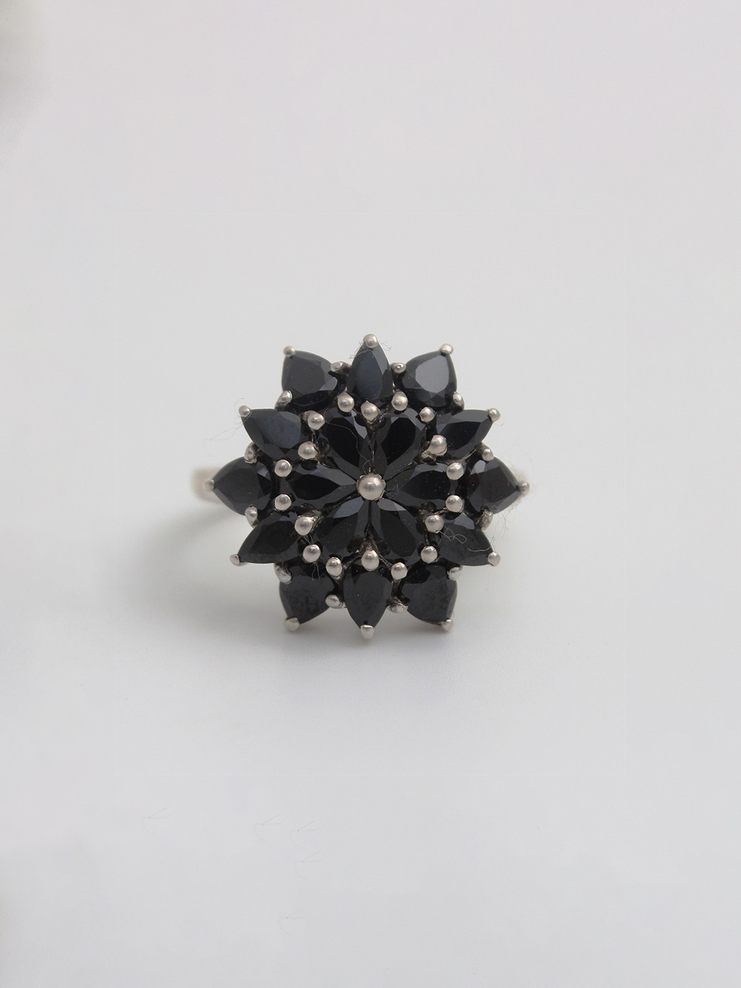 

HIFLYER JEWELS 92.5 Sterling Silver Stone Studded Finger Ring