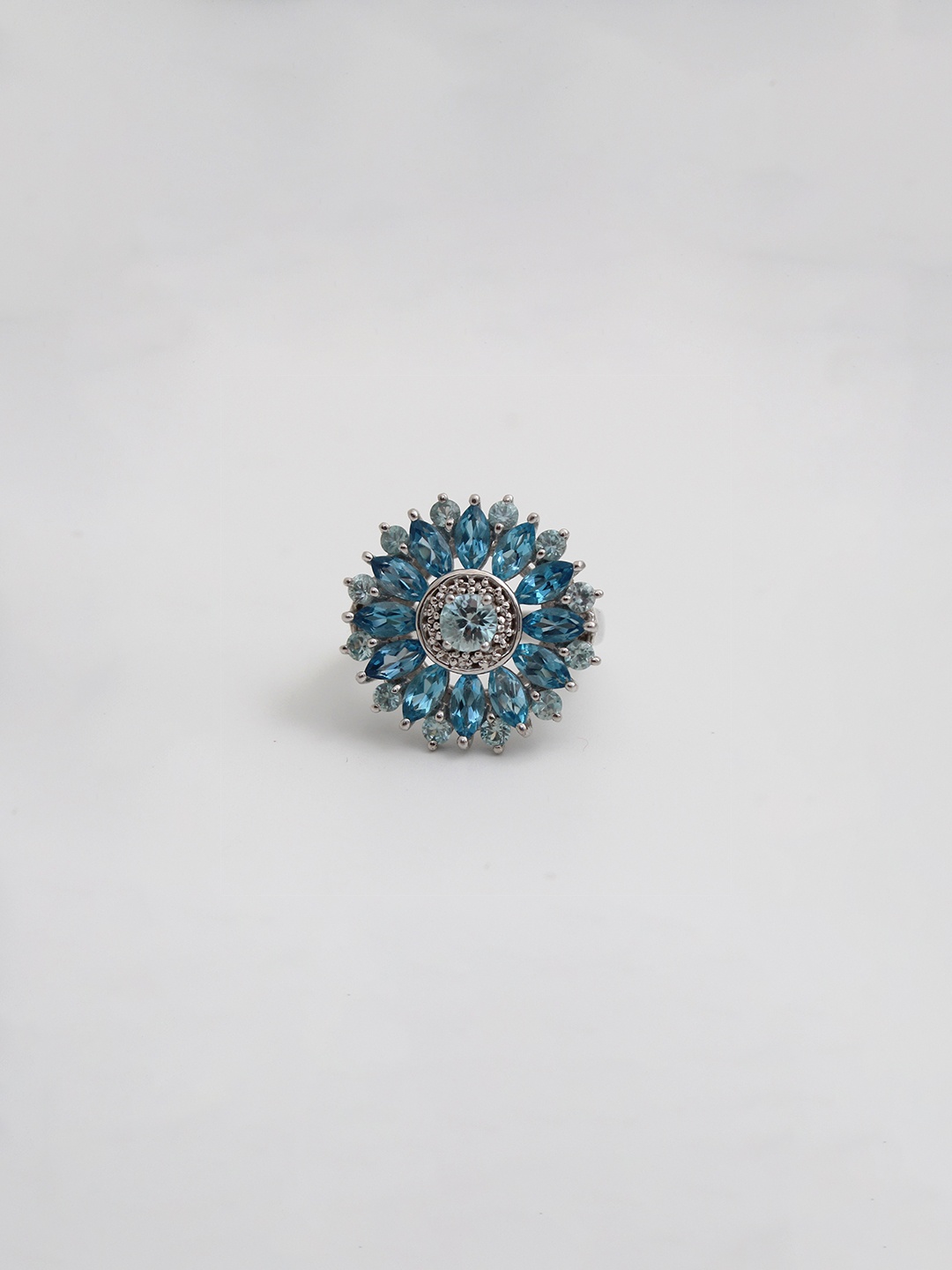 

HIFLYER JEWELS 925 Sterling Silver Aquamarine-Studded Ring
