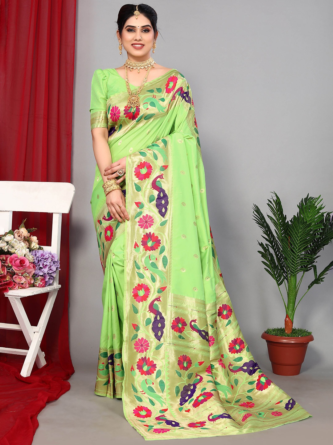 

Divyadham Textiles Woven Design Zari Pure Silk Designer Banarasi Saree, Green