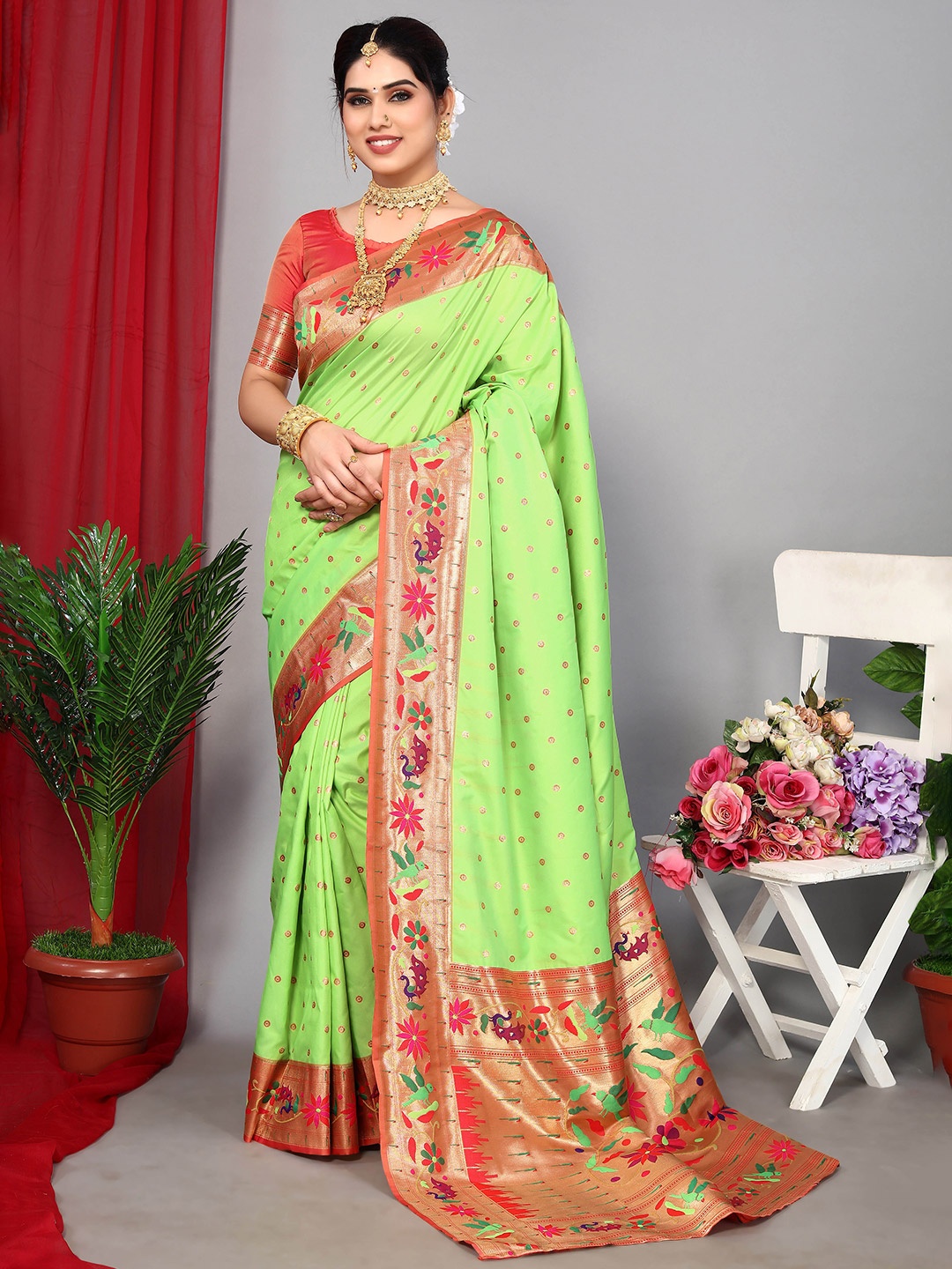 

Divyadham Textiles Woven Design Zari Pure Silk Designer Banarasi Saree, Green