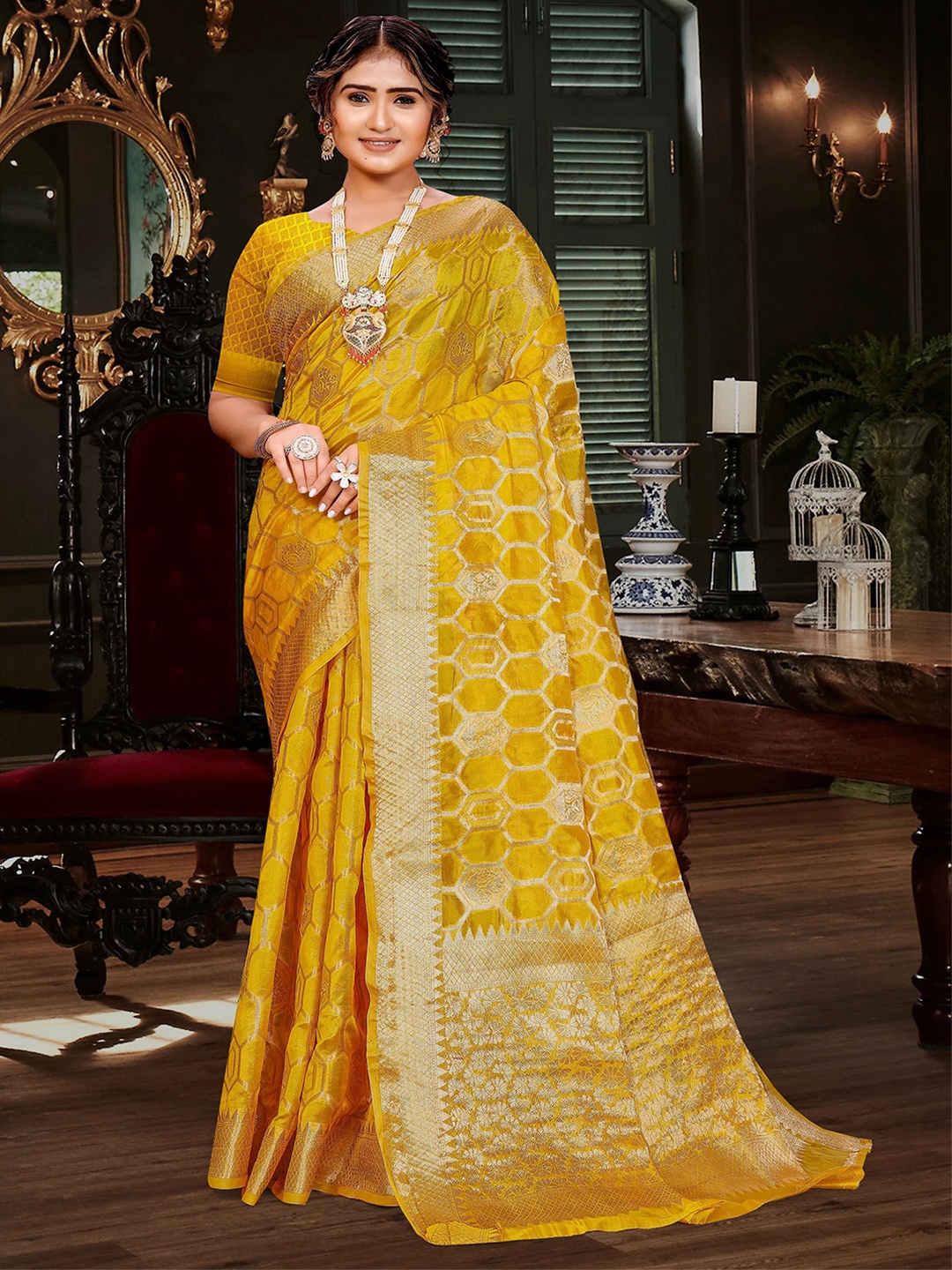

MAGMINA Bandhani Zari Organza Banarasi Saree, Yellow
