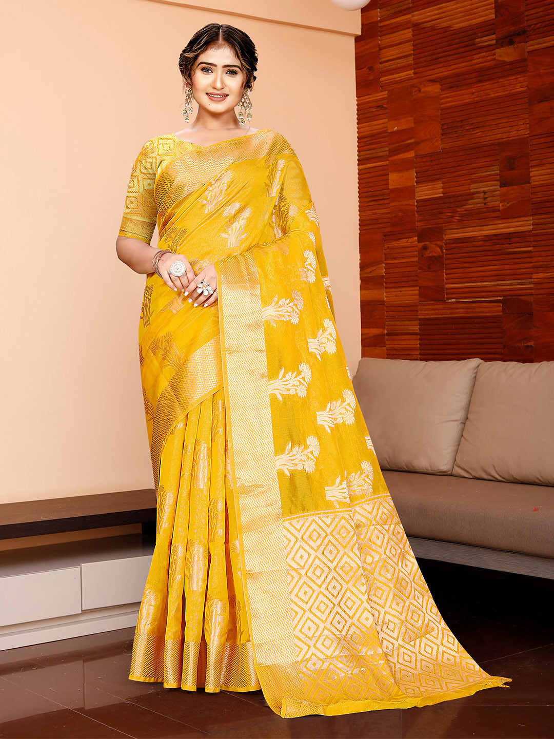 

MAGMINA Yellow & GoldToned Embellished Floral Print Zari Organza Banarasi Saree