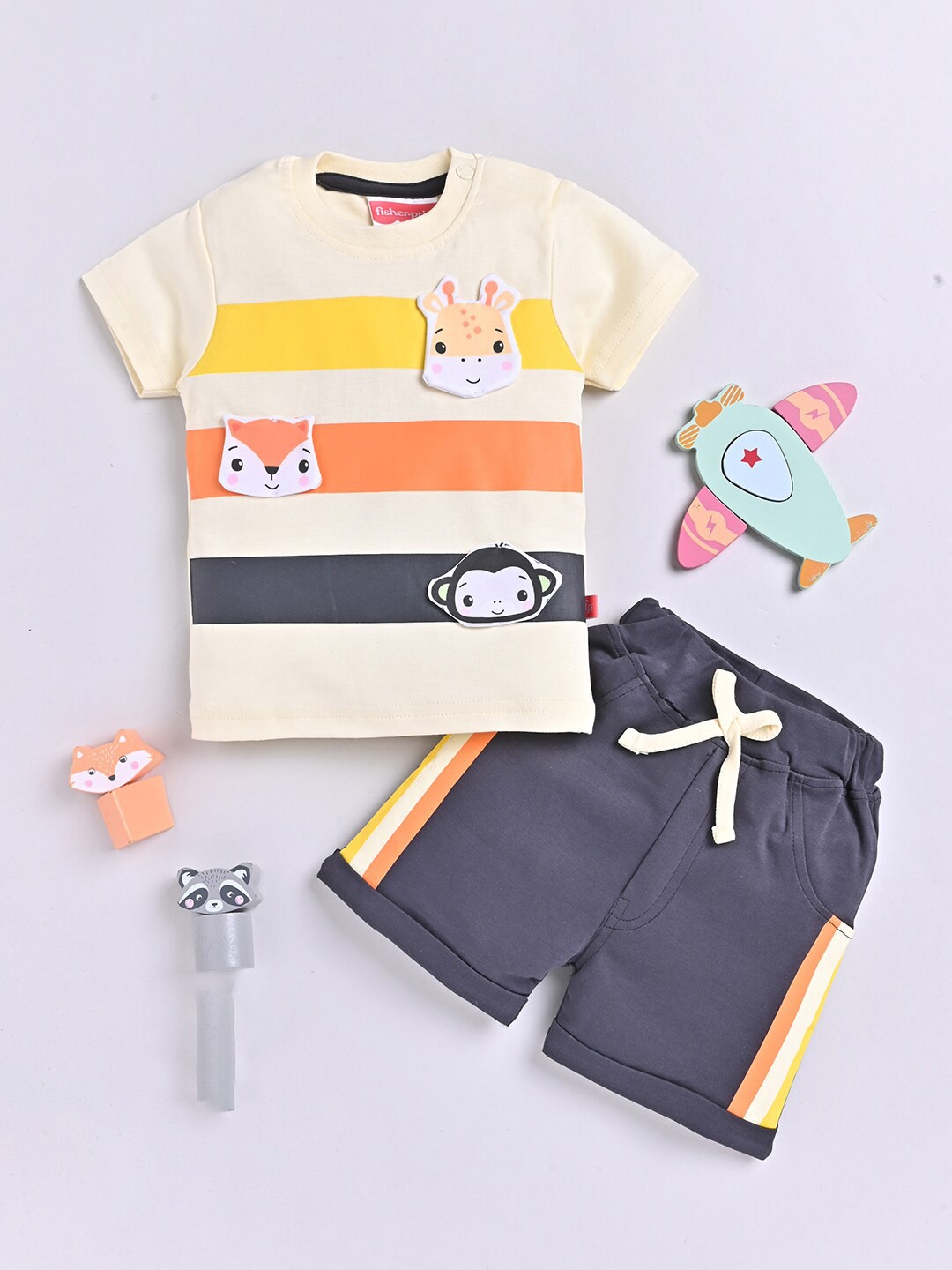 

Moms Love Infants Boys Printed Organic Cotton T-Shirt With Shorts, Cream