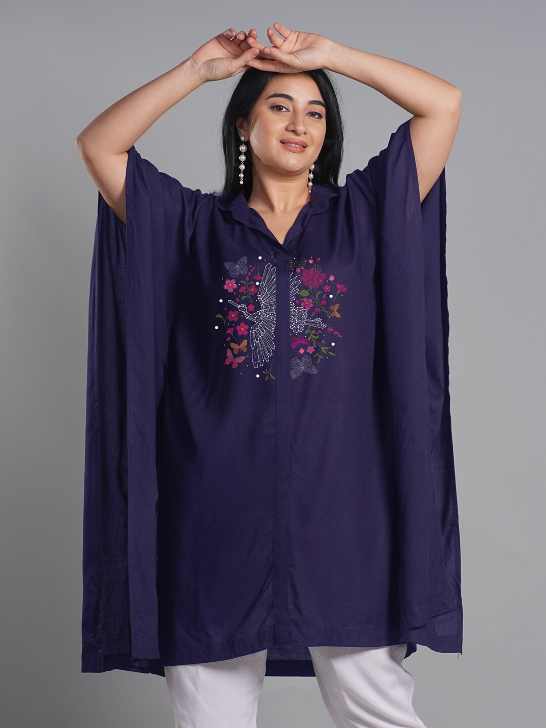 

LetsDressUp Floral Printed Flared Sleeves Knee Length Kaftan Kurta, Navy blue