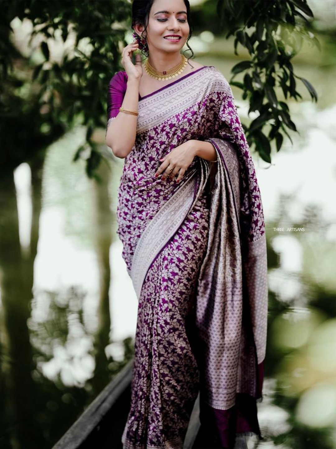 

Visit Wear Ethnic Motifs Woven Design Zari Kanjeevaram Saree, Magenta