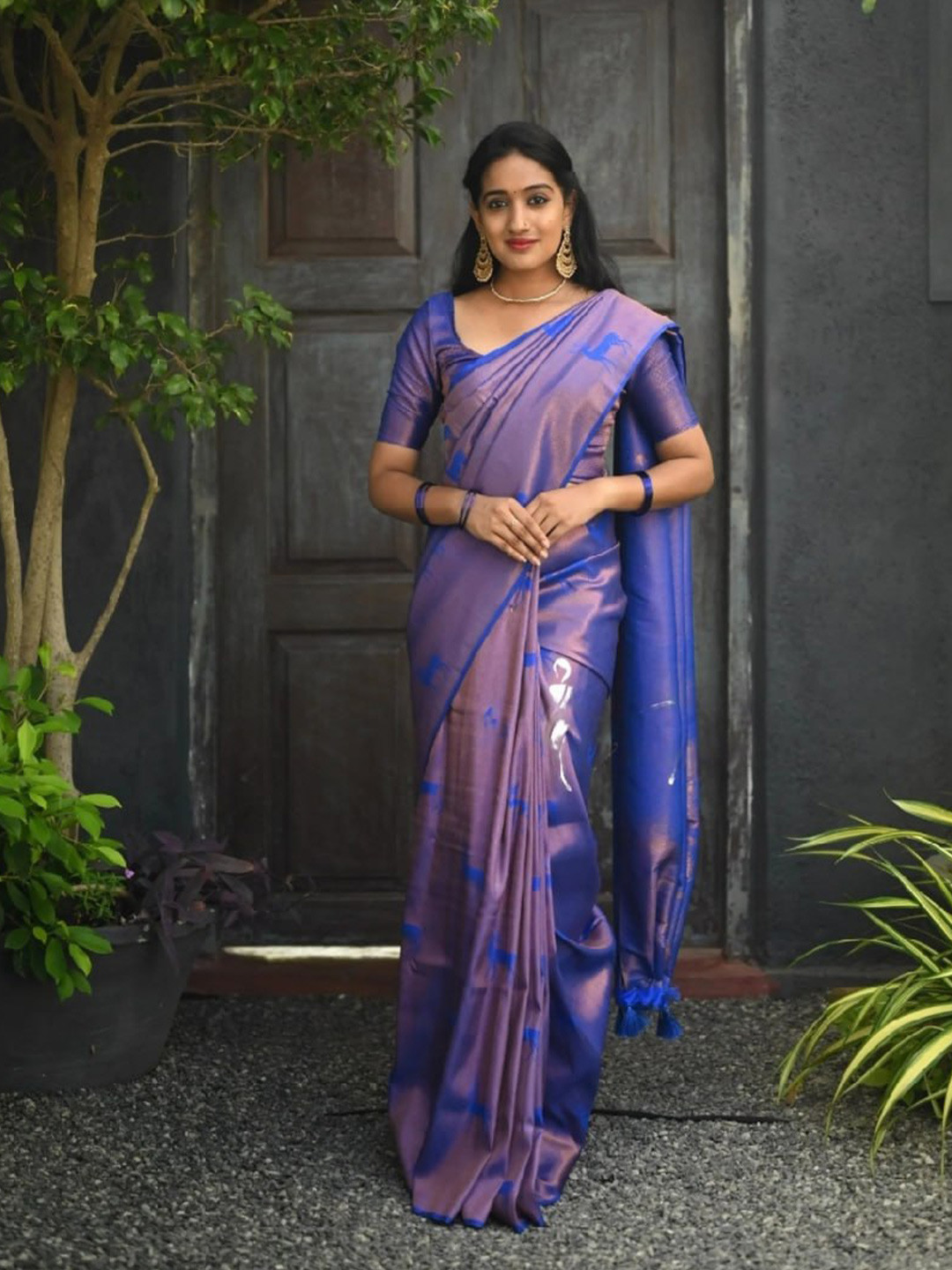 

Visit Wear Ethnic Motifs Woven Design Zari Kanjeevaram Saree, Blue