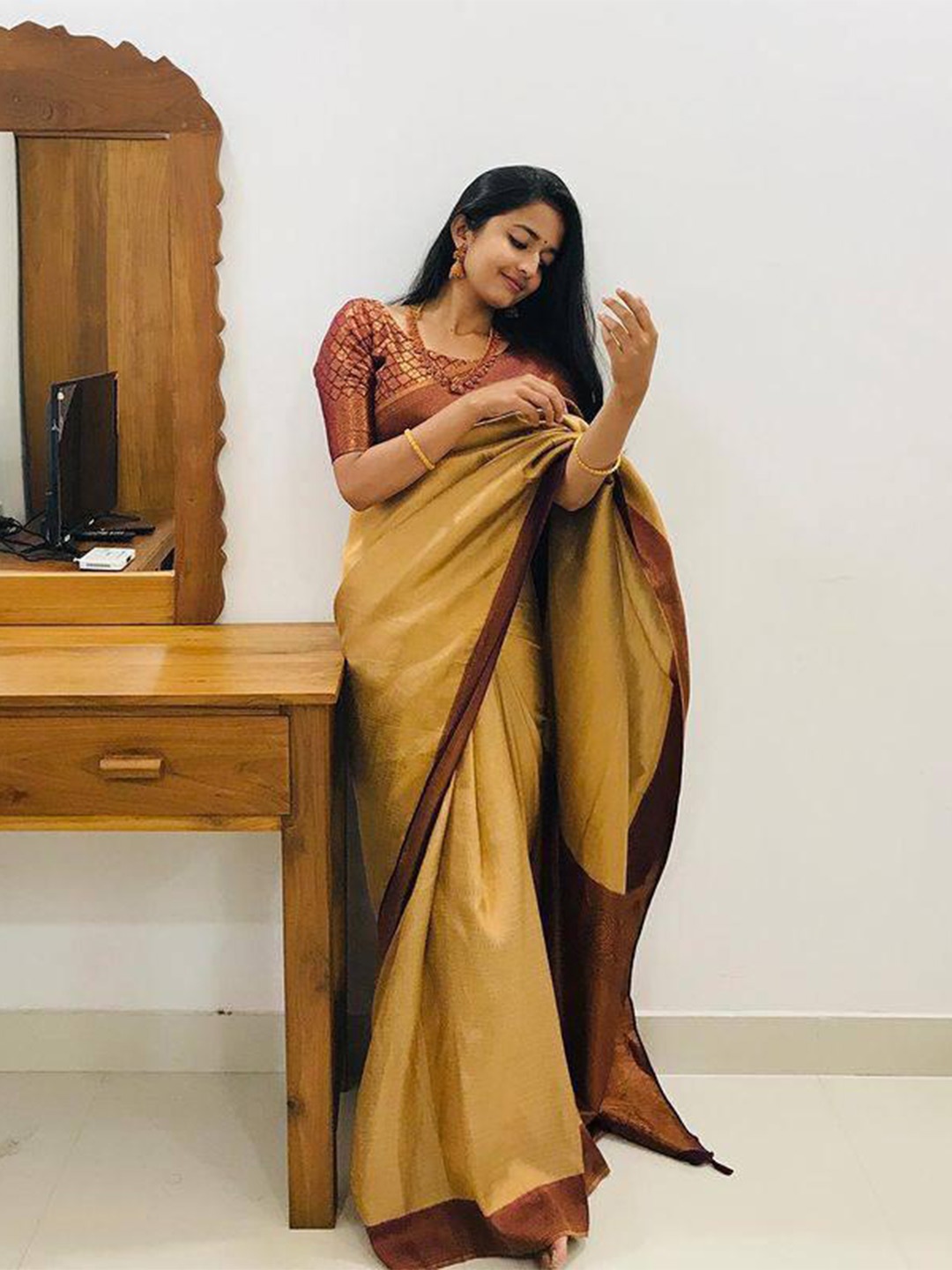 

Visit Wear Ethnic Motifs Woven Design Zari Banarasi Saree, Yellow