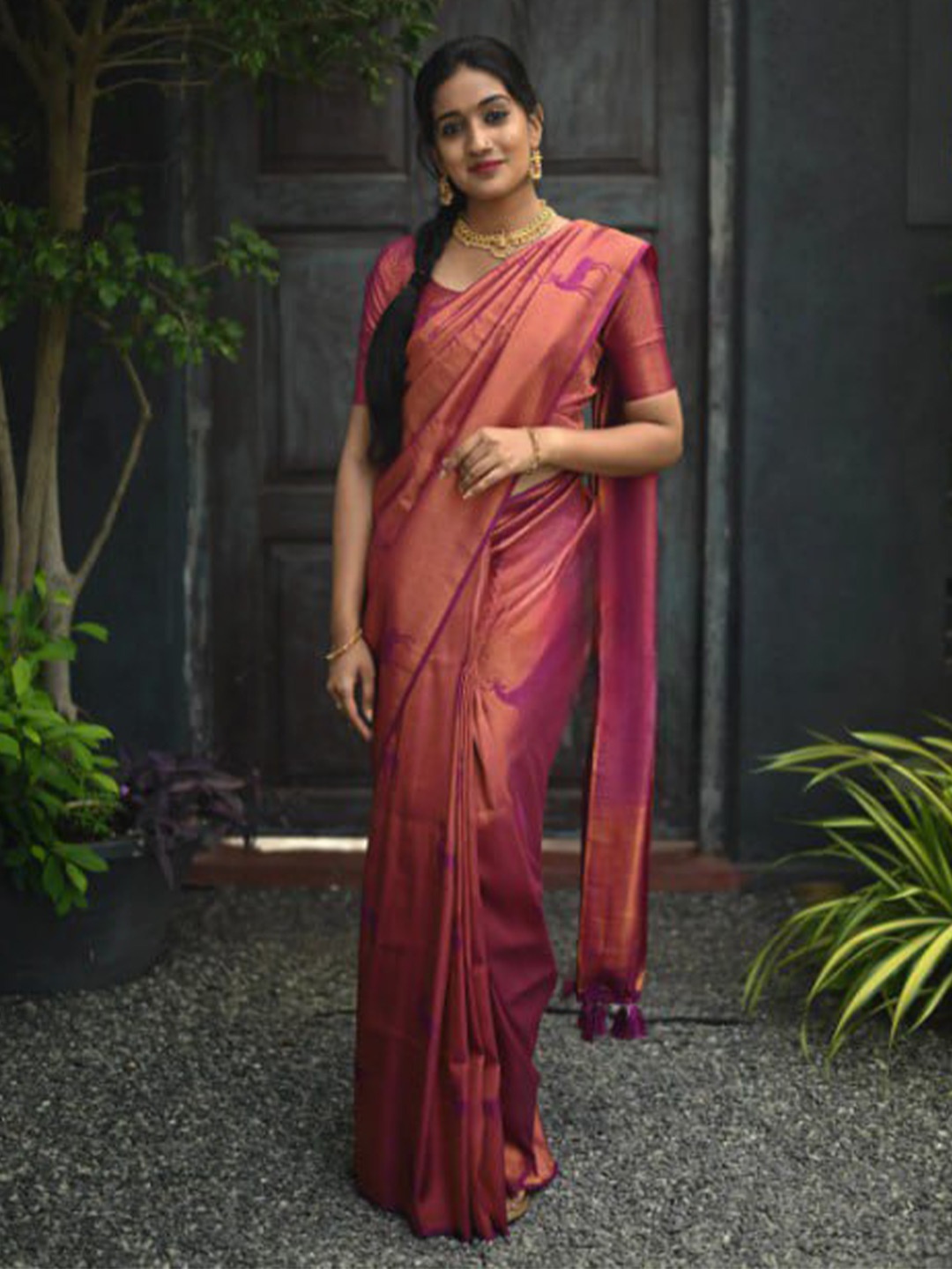 

Visit Wear Floral Woven Design Zari Kanjeevaram Saree, Pink