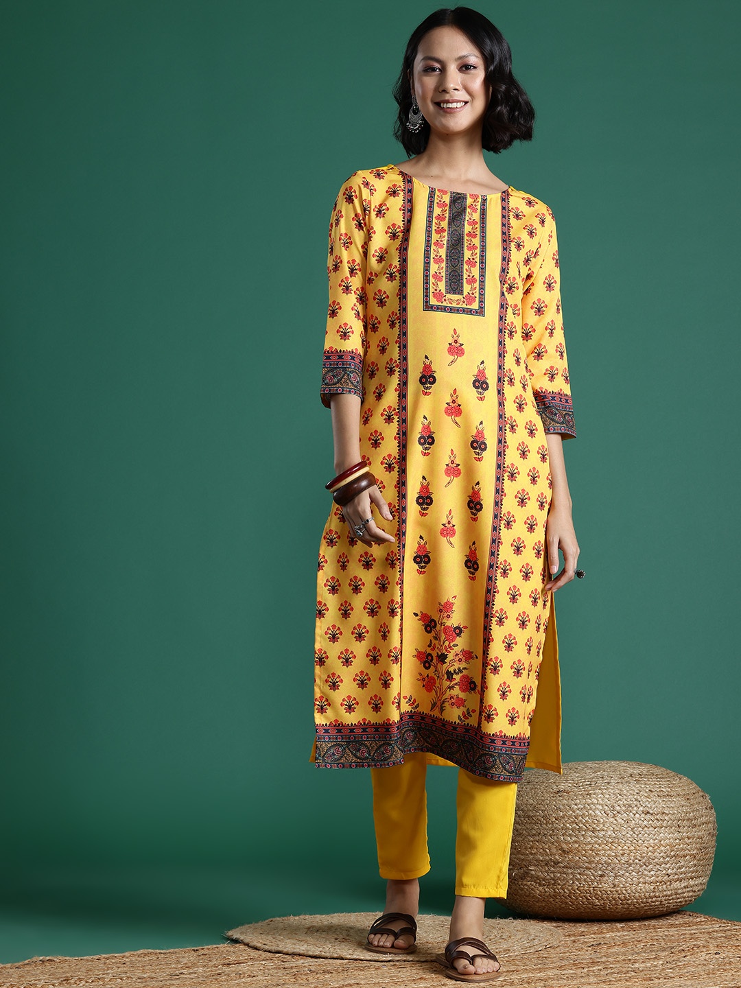 

Sangria Floral Print Kurta with Trousers, Yellow