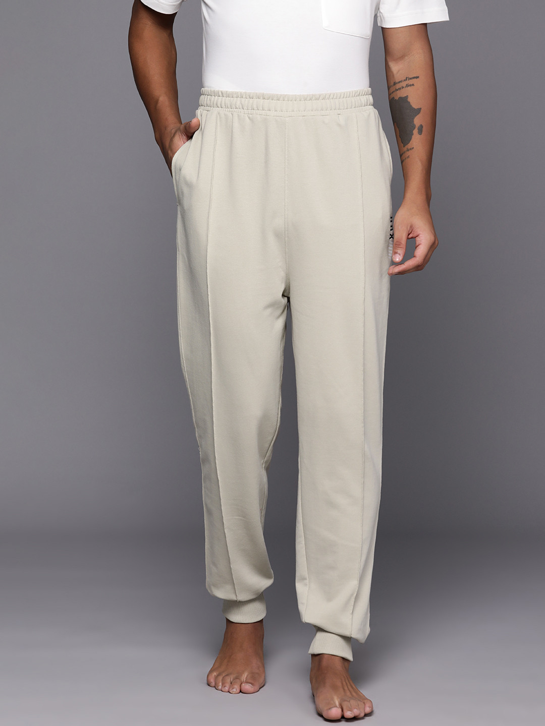 

HRX by Hrithik Roshan Men Wellness & Antimicrobial Finish Yoga Joggers, Off white