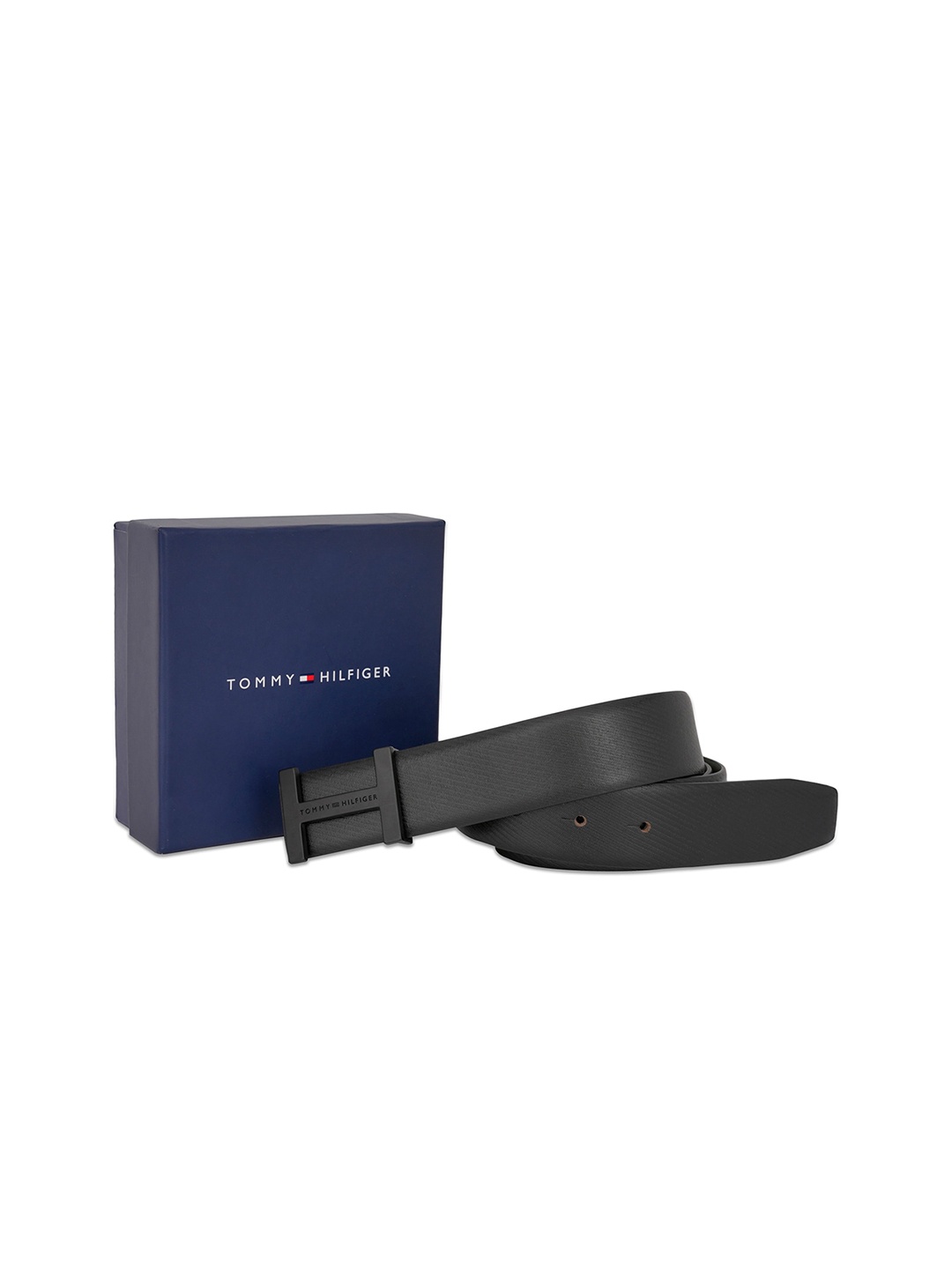 

Tommy Hilfiger Men Textured Leather Reversible Formal Belt, Black