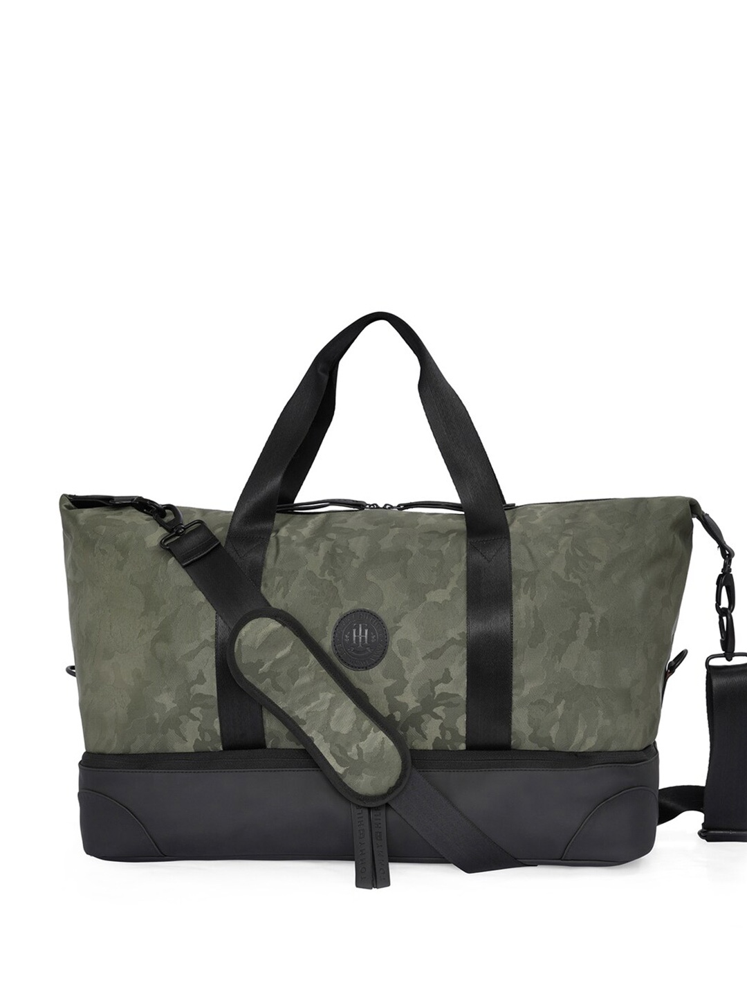 

Tommy Hilfiger Printed Duffel Gym Bag, Green