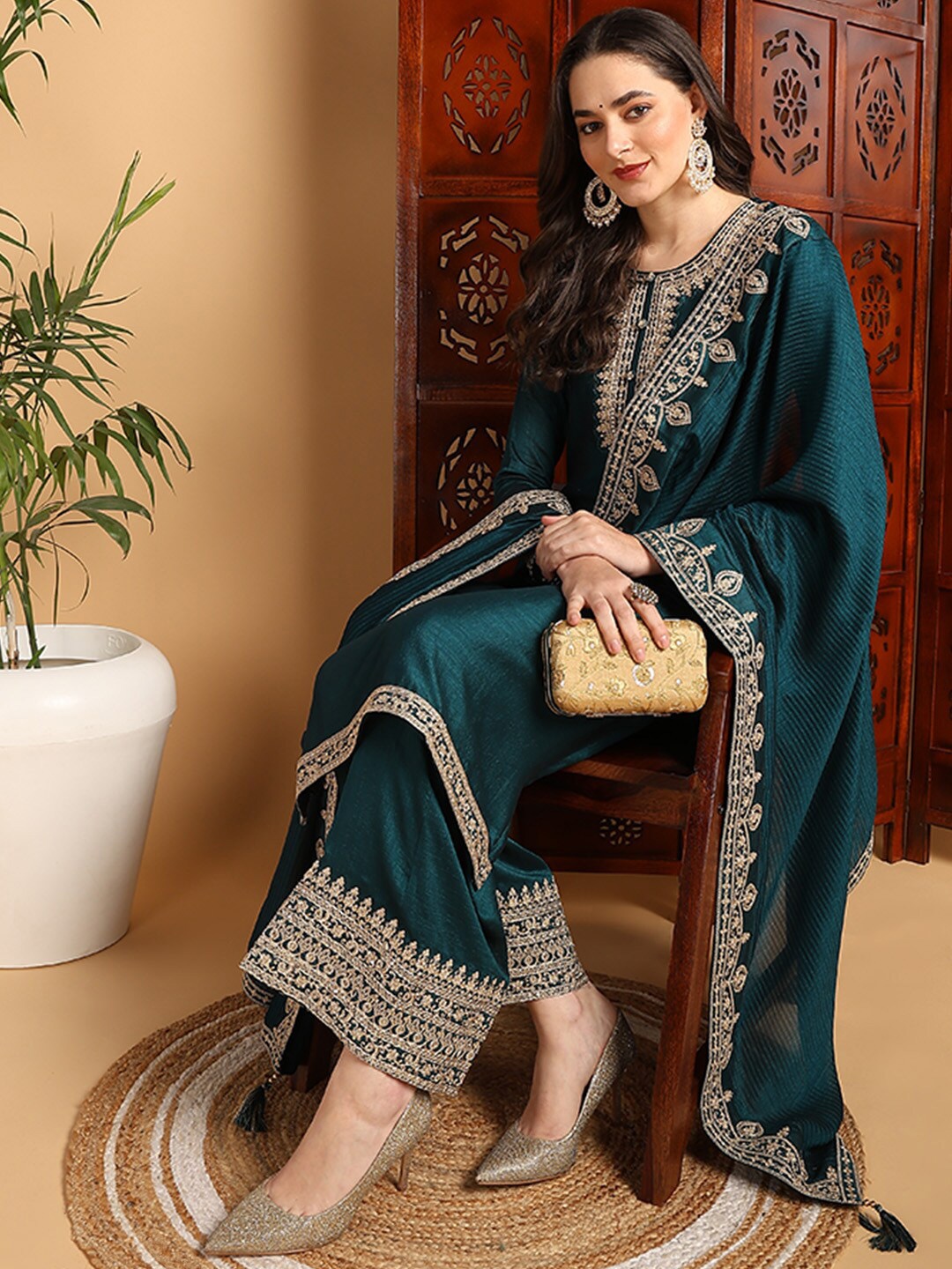 

AHIKA Ethnic Motifs Embroidered Round Neck Zari Kurta with Palazzos & With Dupatta, Green