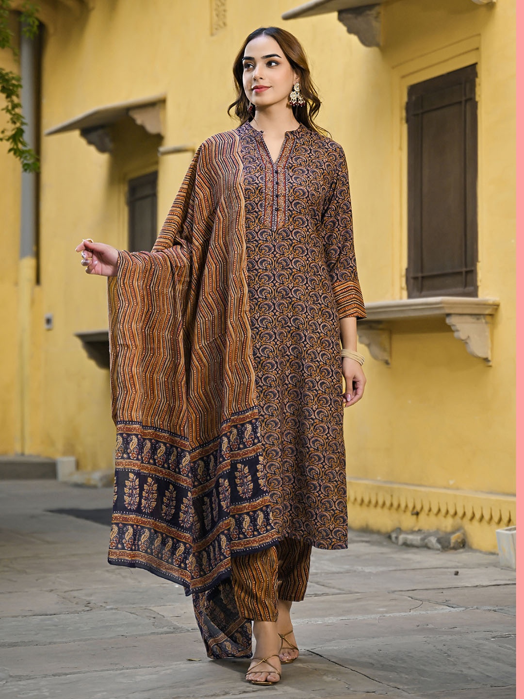 

AHIKA Ethnic Motifs Printed Regular Kurta with Trousers & Dupatta, Navy blue