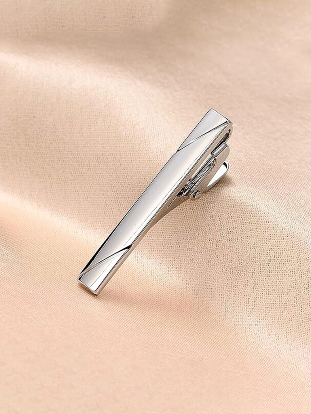 

Yellow Chimes Boys Stainless Steel Brooch, Silver