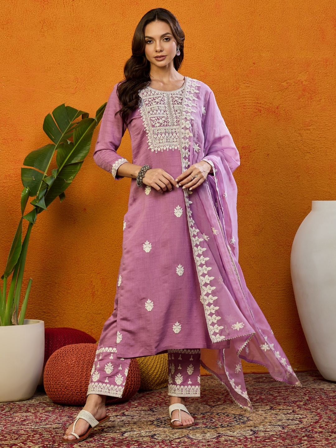 

AHIKA Embroidered Regular Thread Work Kurta with Trousers & Dupatta, Pink