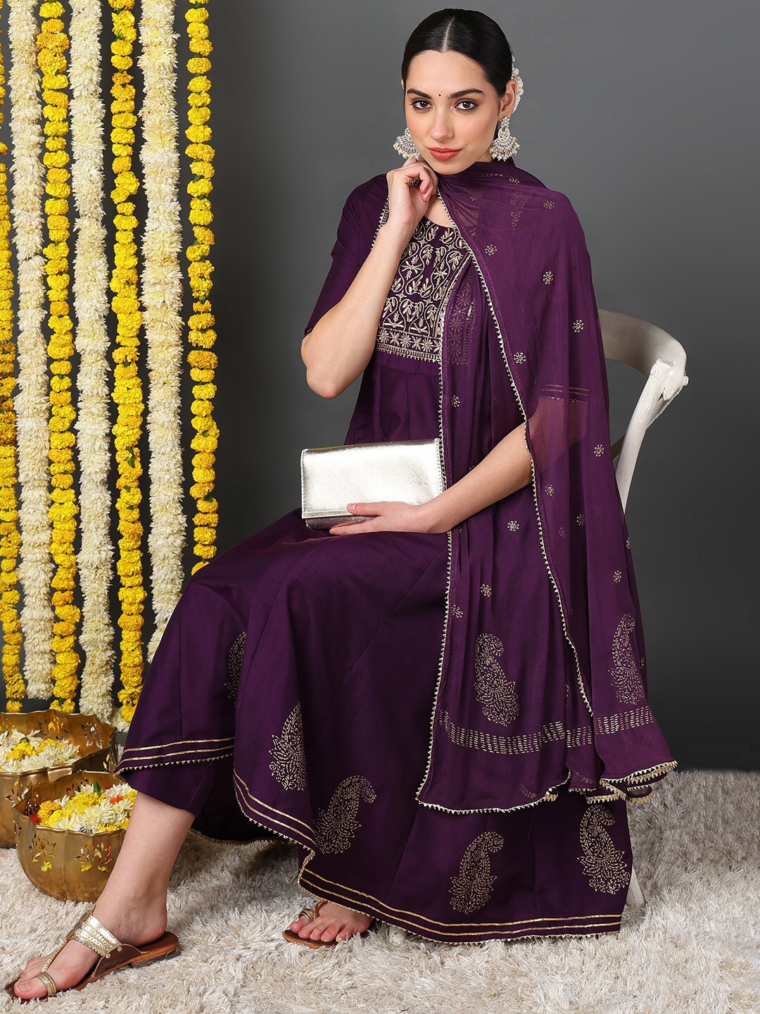 

AHIKA Floral Embroidered Empire Short Sleeves Thread Work Kurta Set, Purple