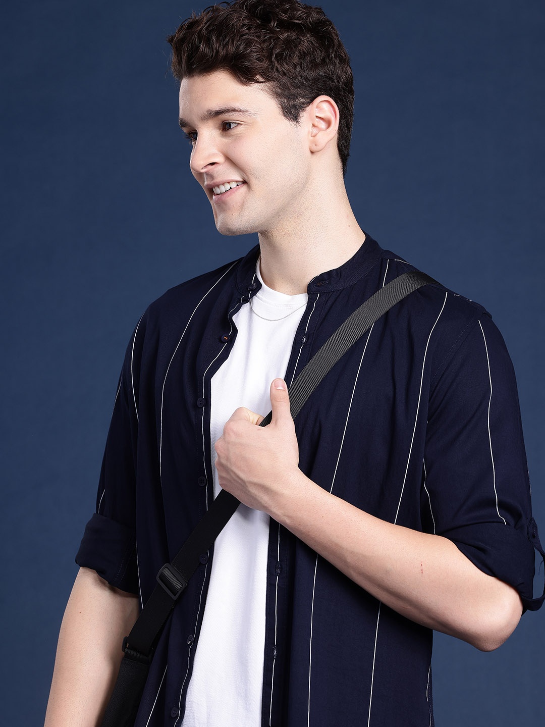 

Mast & Harbour Men Slim Fit Striped Casual Shirt, Navy blue