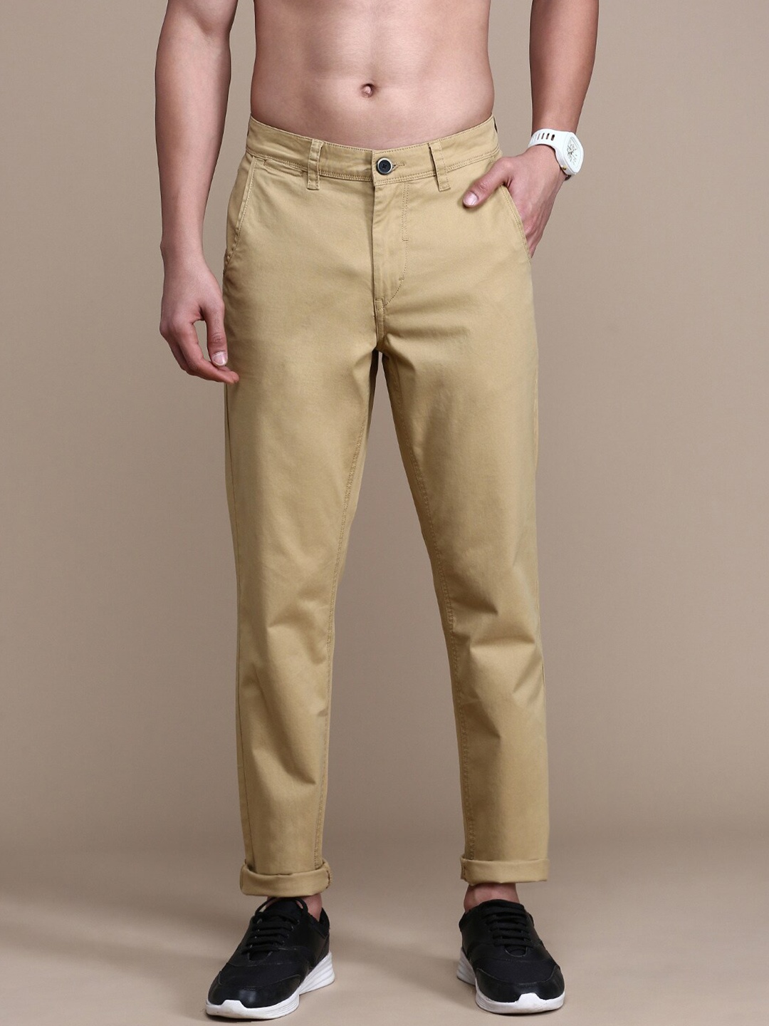 

Roadster Men Khaki Slim Fit Easy Wash Chinos Trousers