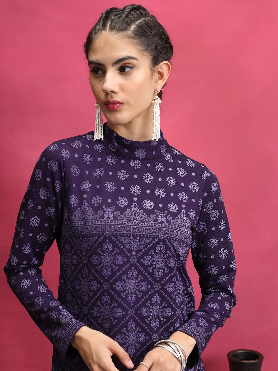 

Vishudh Ethnic Motifs Printed Straight Kurta, Purple