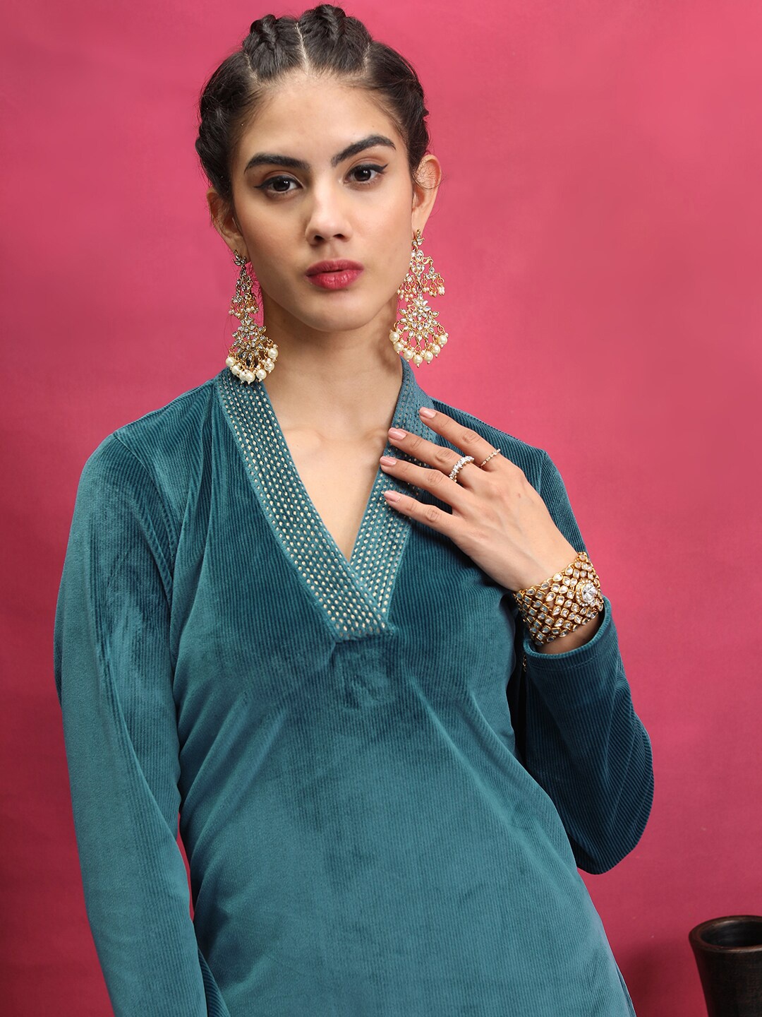 

Vishudh V-Neck Straight Kurta, Teal