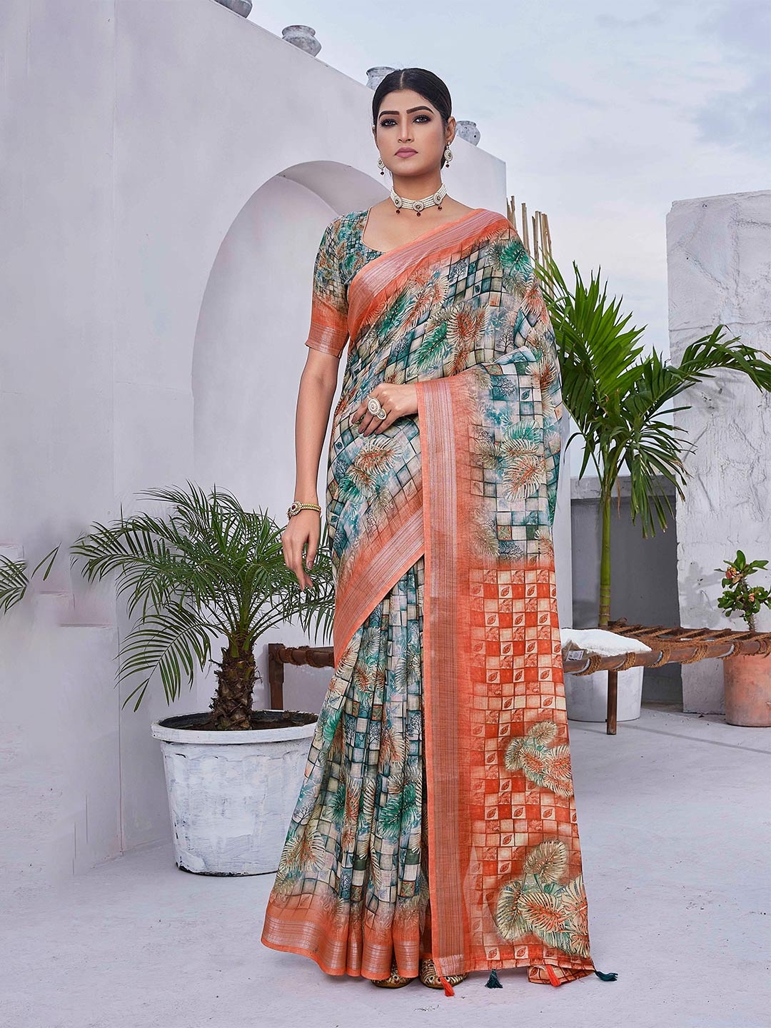 

Chandbaali Floral Printed Designer Block Print Saree, Green