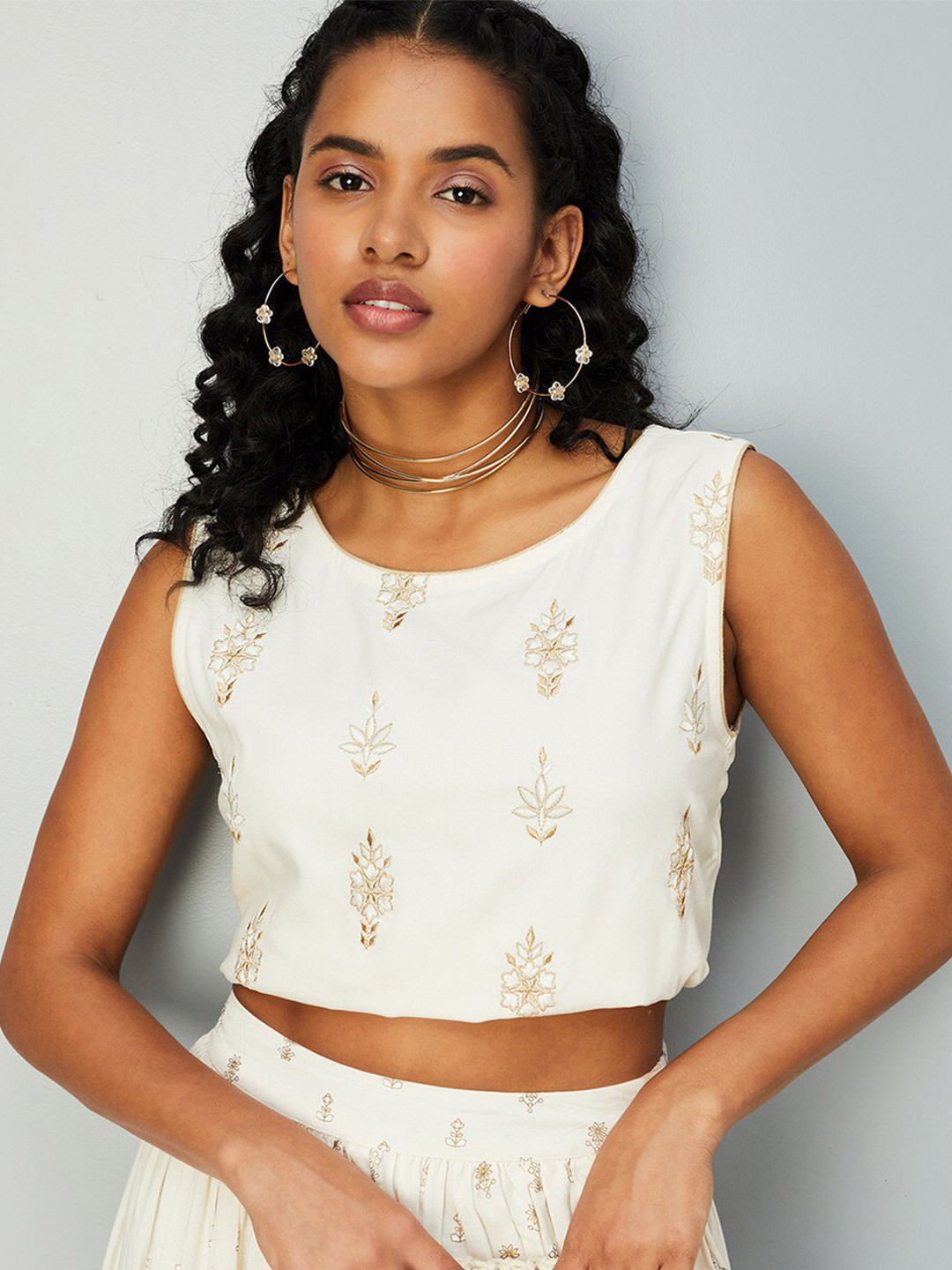 

max Floral Embroidered Round Neck Sleeveless Crop Top, Off white