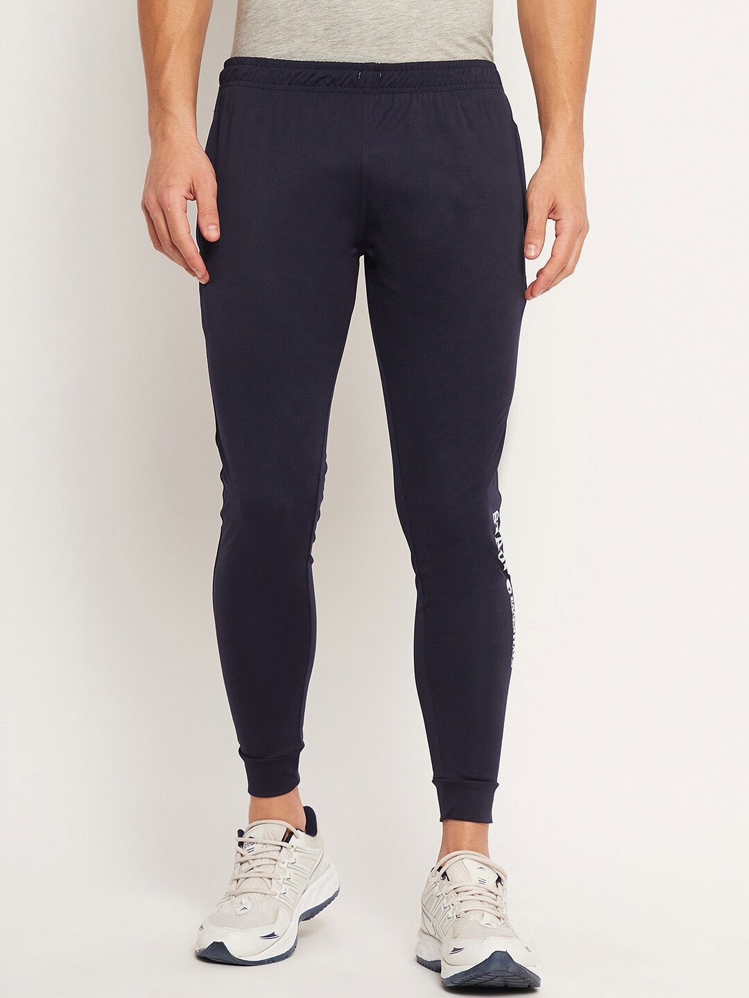 

STROP Men Slim-Fit Mid-Rise Joggers, Navy blue