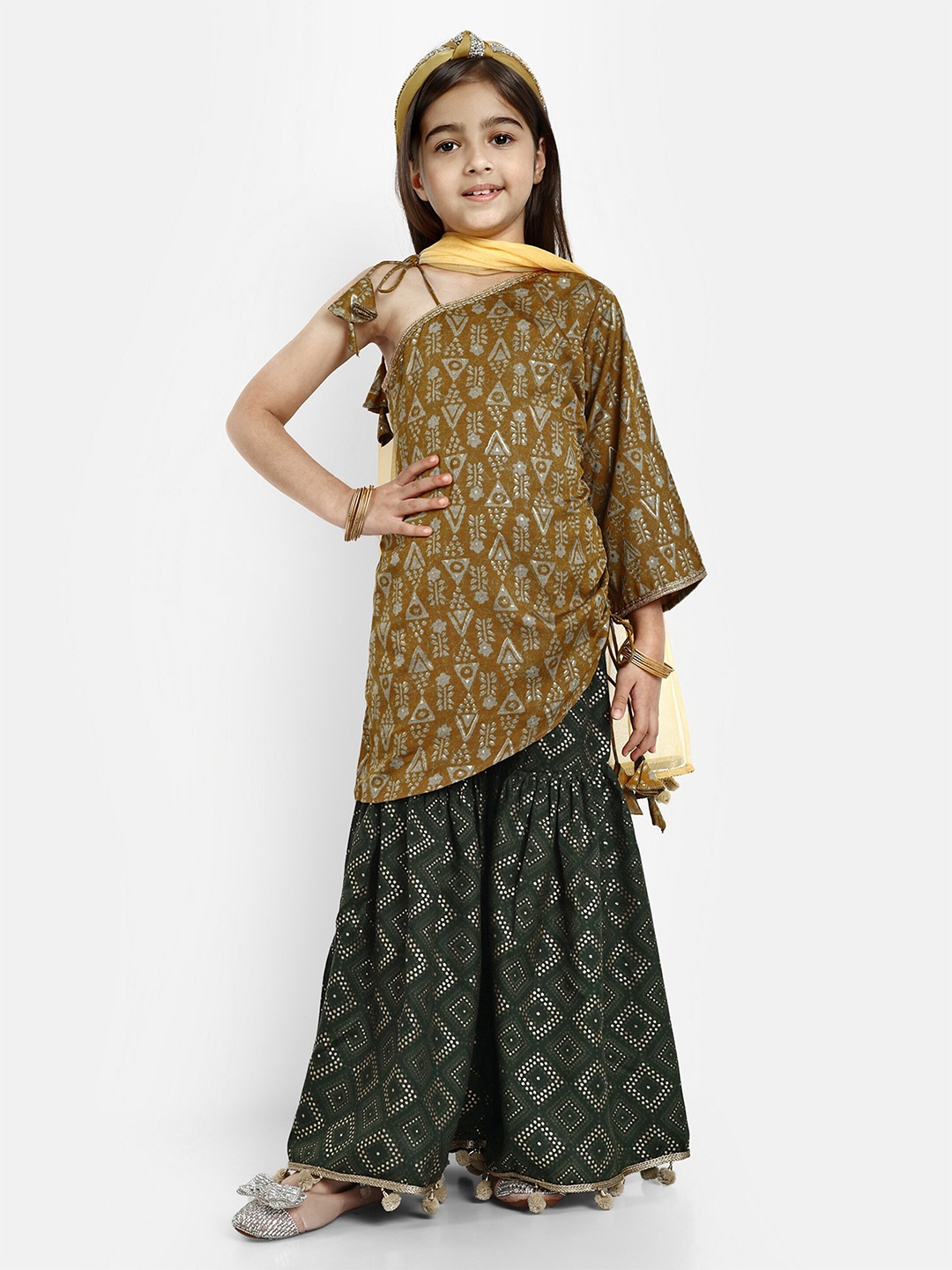 

BAESD Girls Geometric Printed One Shoulder Kurta With Sharara, Mustard