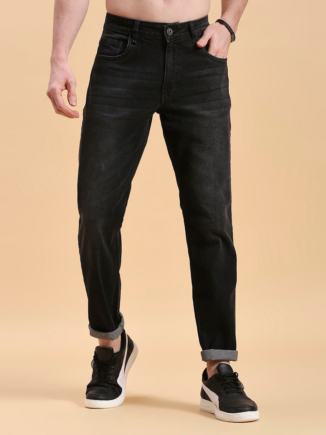 

The Roadster Lifestyle Co. Men Black Super Slim Fit Mid-Rise Light Fade Stretchable Jeans
