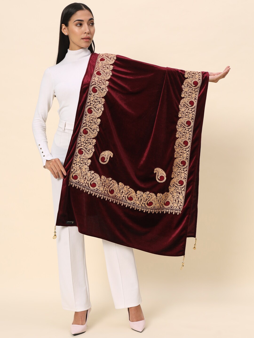 

Zamour Paisley Embroidered Velvet Stole, Maroon