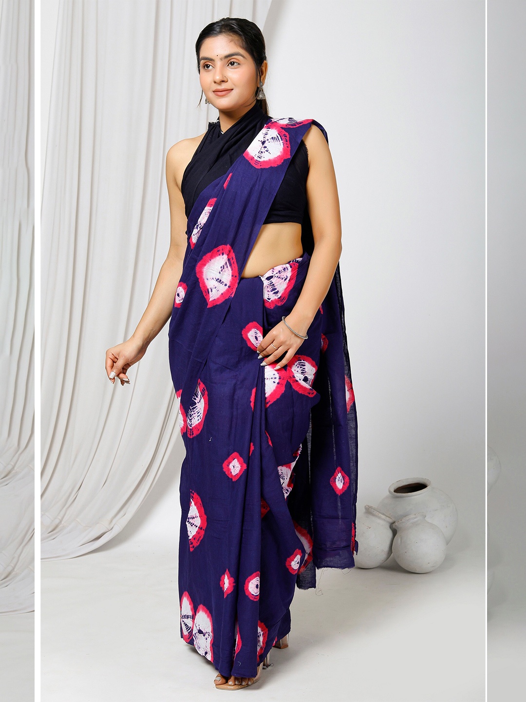 

NIKHILAM Bandhani Printed Mulmul Cotton Saree, Blue
