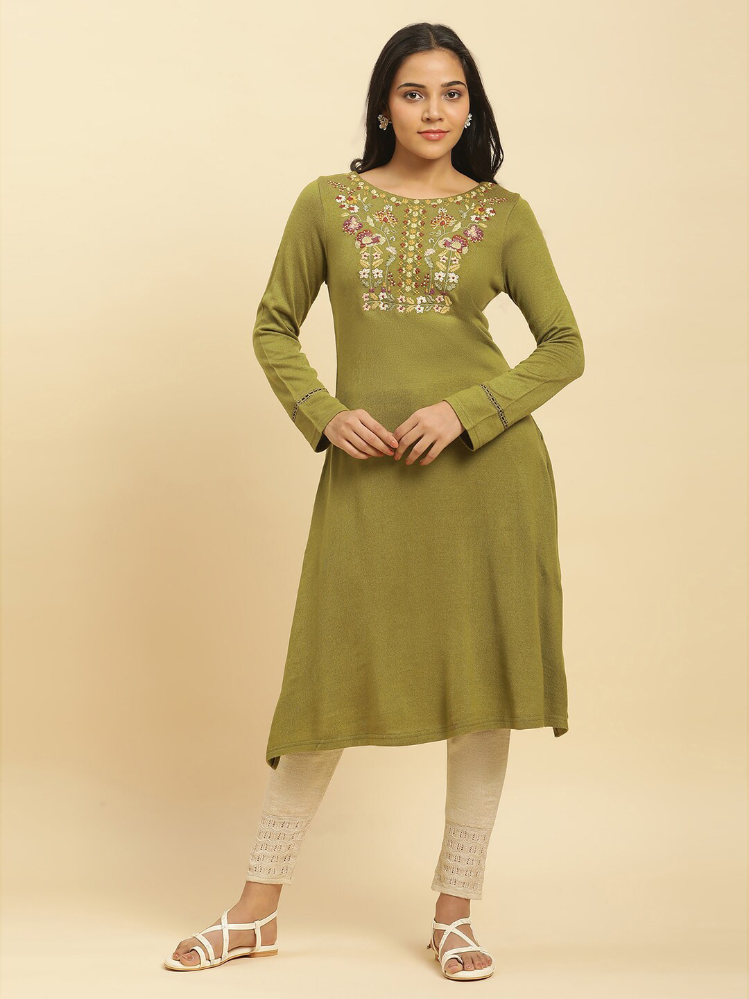 

W Women Thread Work Mirror Work Straight Kurta, Green