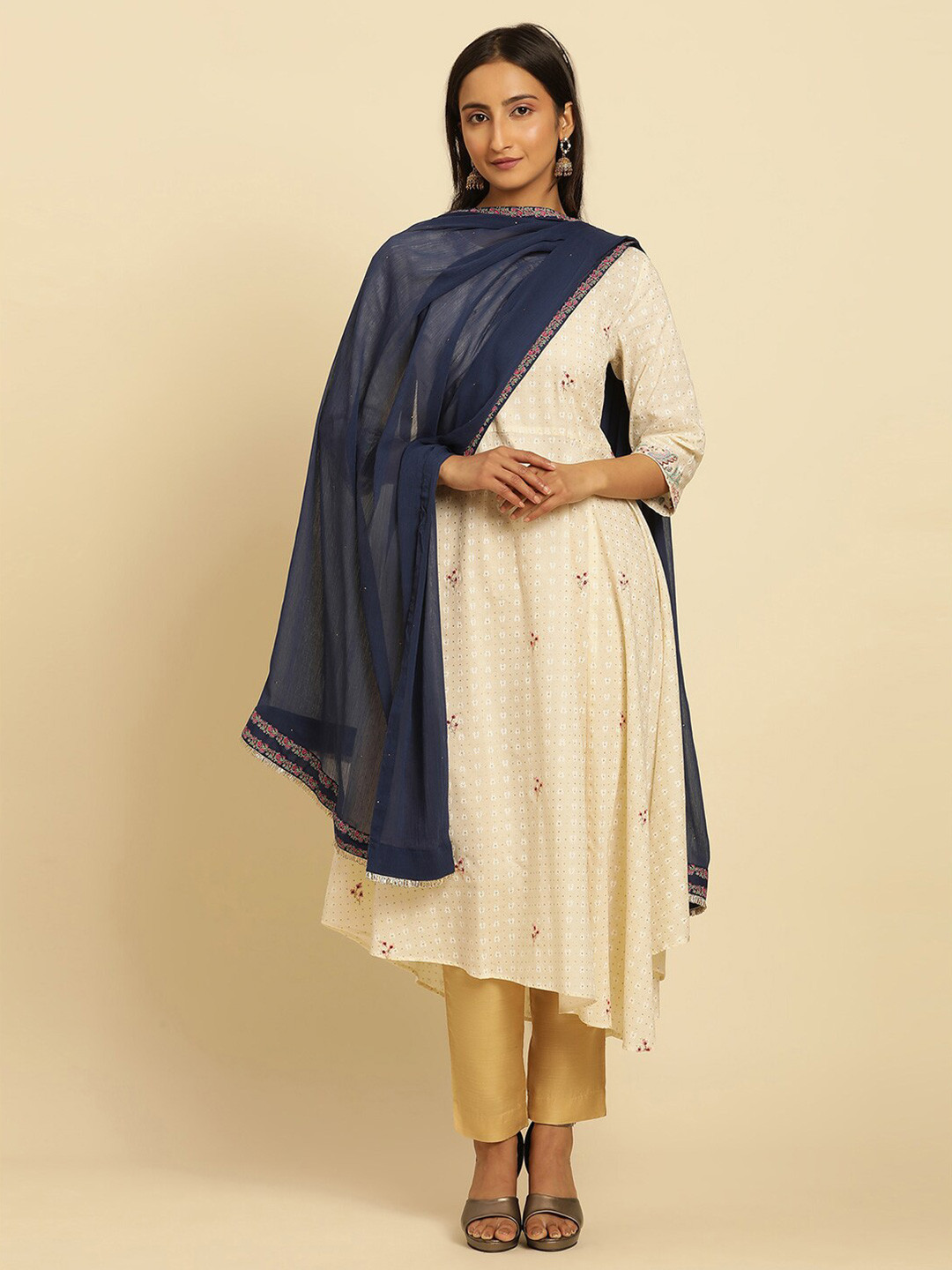 

W Geometric Embroidered Dupatta, Blue