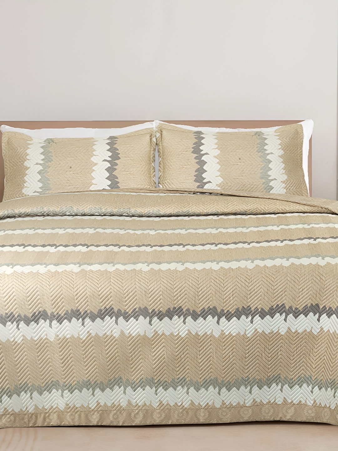 

bsb home Camel Brown & Beige Striped Cotton Double King Superfine Bedding Set