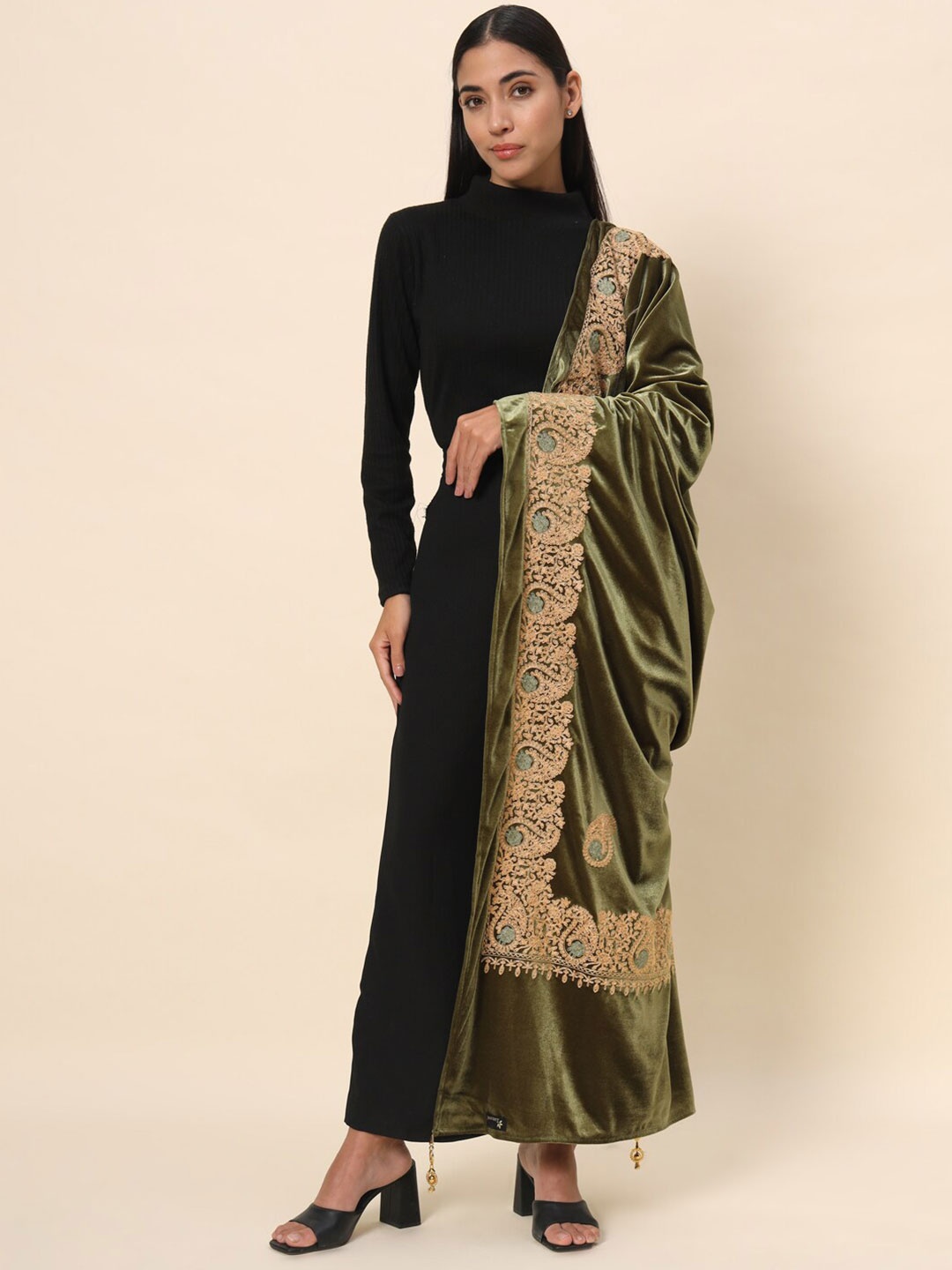 

Zamour Paisley Embroidered Velvet Stole, Olive