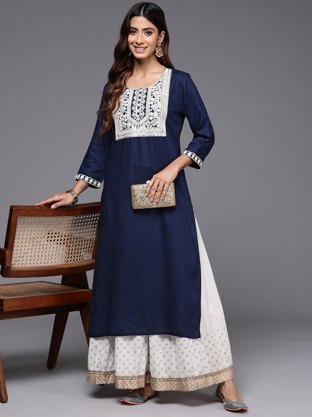 

Indo Era Floral Embroidered Thread Work Kurta, Navy blue