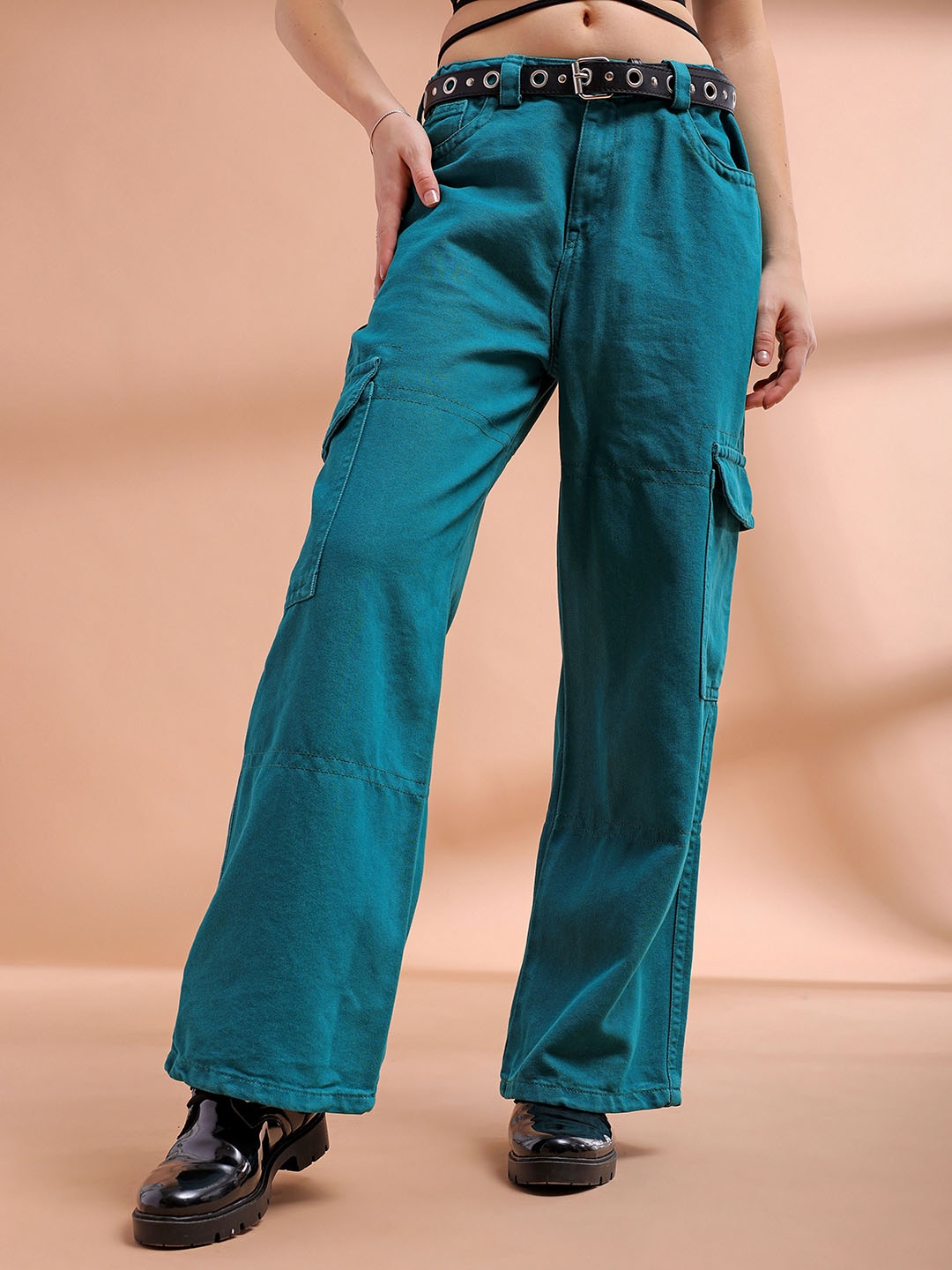 

Freehand by The Indian Garage Co Women Baggy Fit High-Rise Clean Look Cargo Jeans, Green