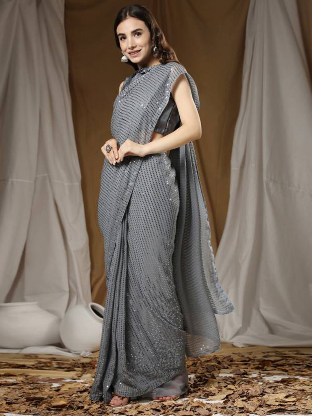 

Thishma Striped Sequinned Saree, Grey