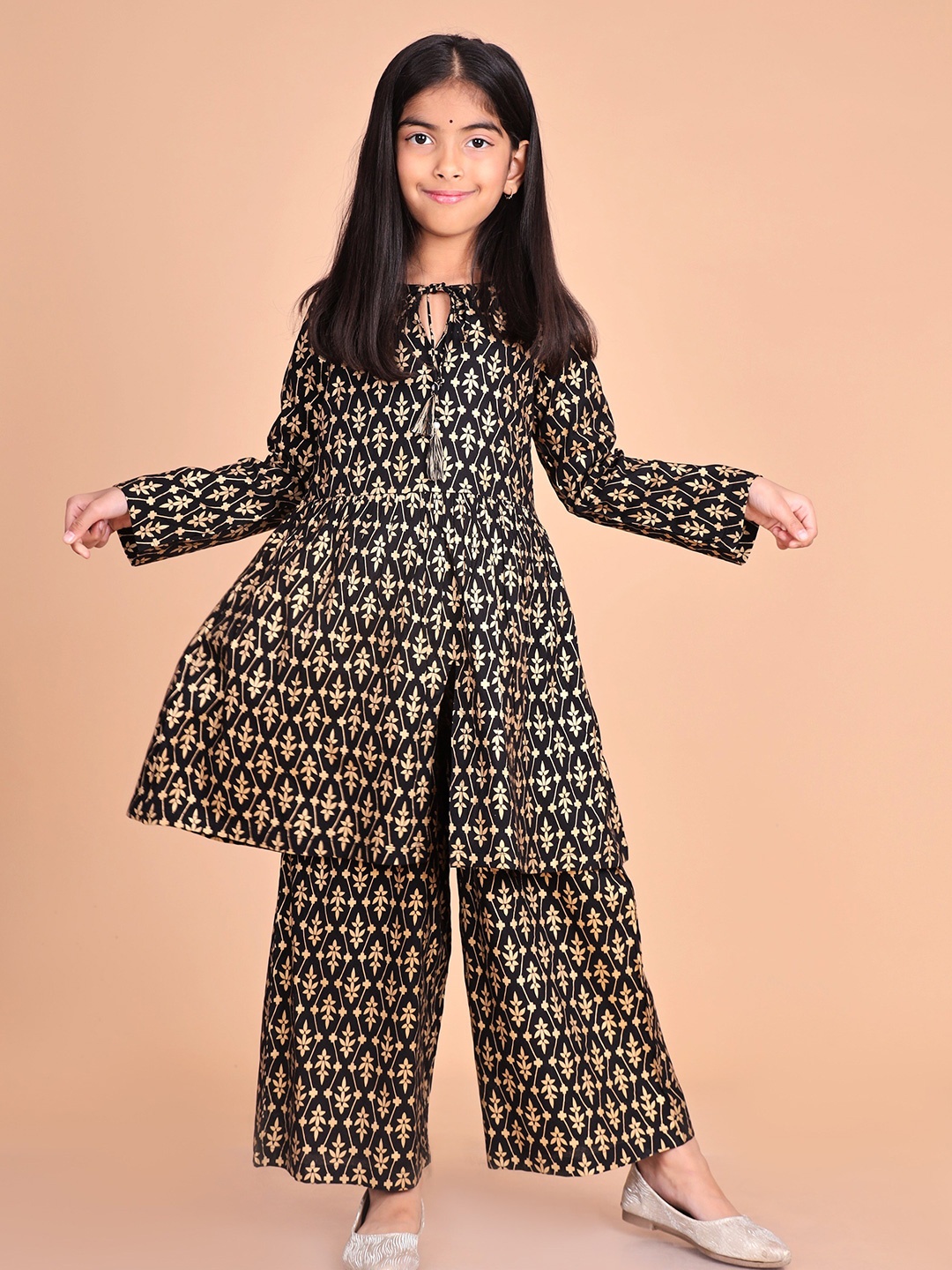

misbis Girls Ethnic Motifs Printed Empire Style A-Line Kurta with Palazzos, Black