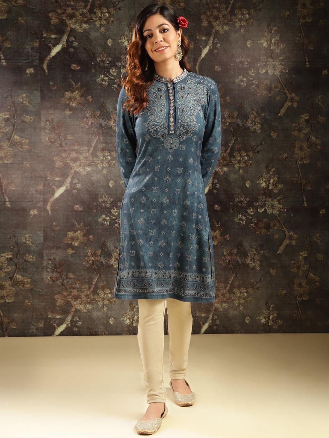 

Lakshita Ethnic Motifs Printed Mandarin Collar Woolen Straight Kurta, Blue