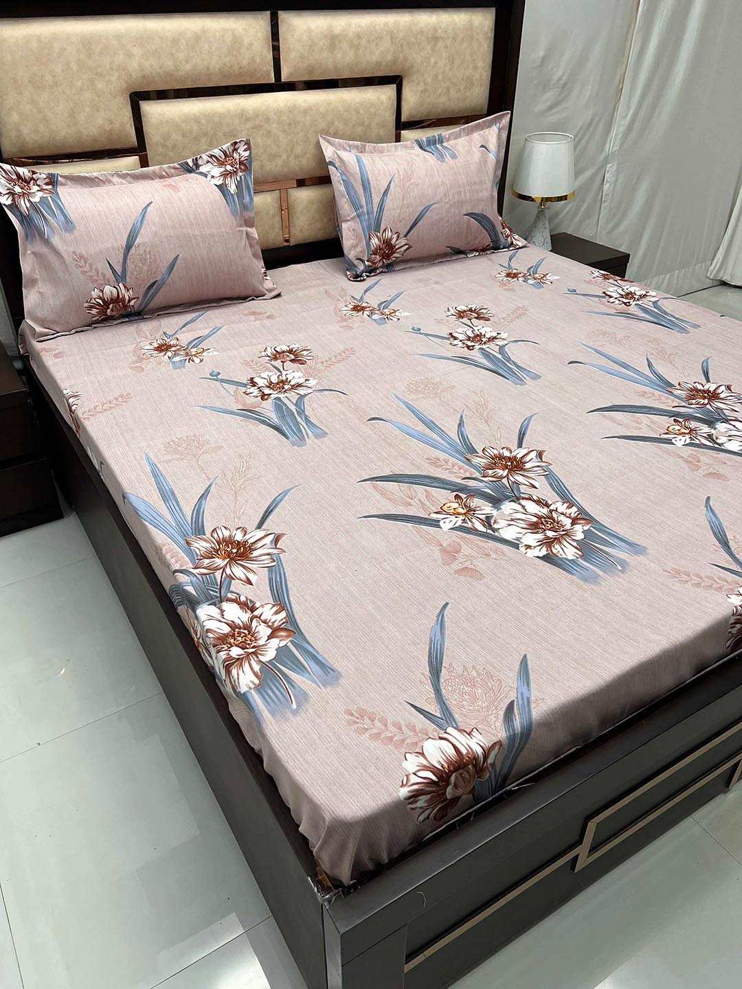

Pure Decor Peach & Grey Floral Cotton 300 TC Queen Bedsheet with 2 Pillow Covers