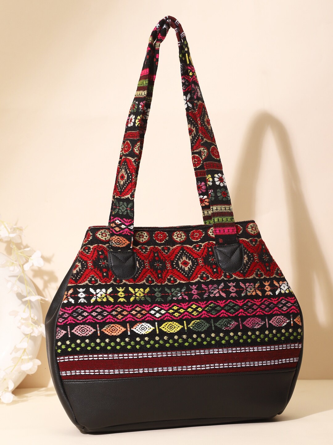 

DEEBACO Ethnic Motifs Self Design Structured Shoulder Bag, Red