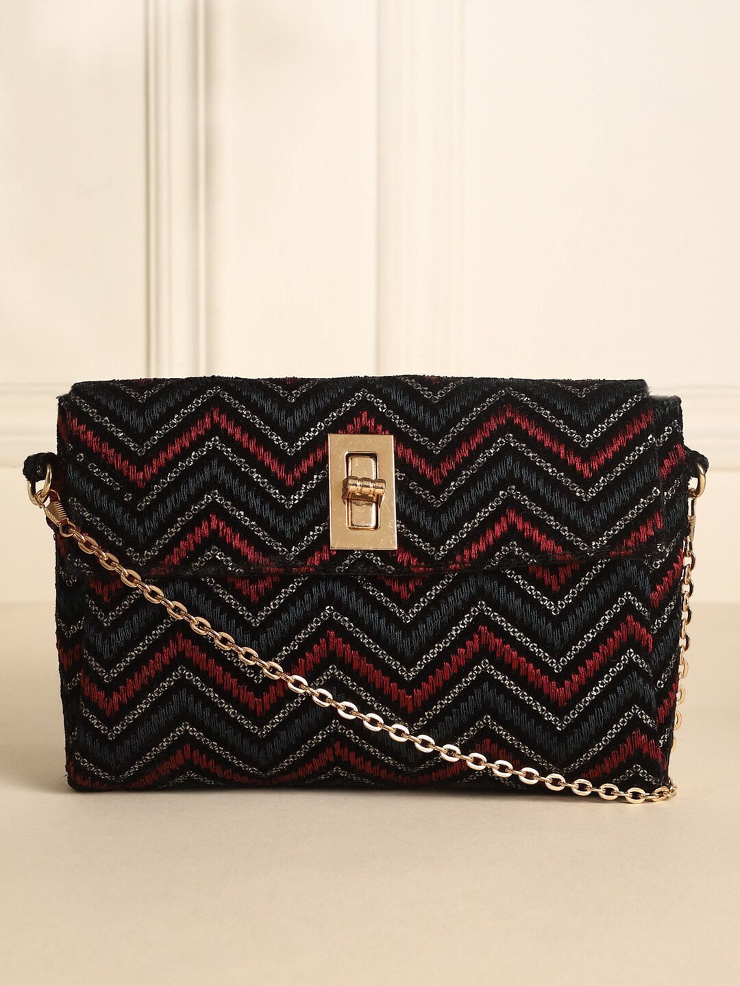 

DEEBACO Geometric Printed Structured Sling Bag, Black